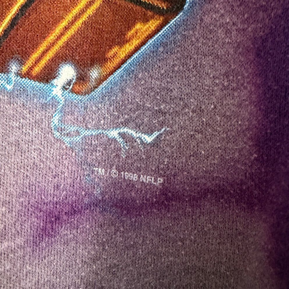NFL Bleach-Dyed Minnesota Vikings Crewneck Sweatshirt Size XL Size US XL / EU 56 / 4 - 3 Thumbnail