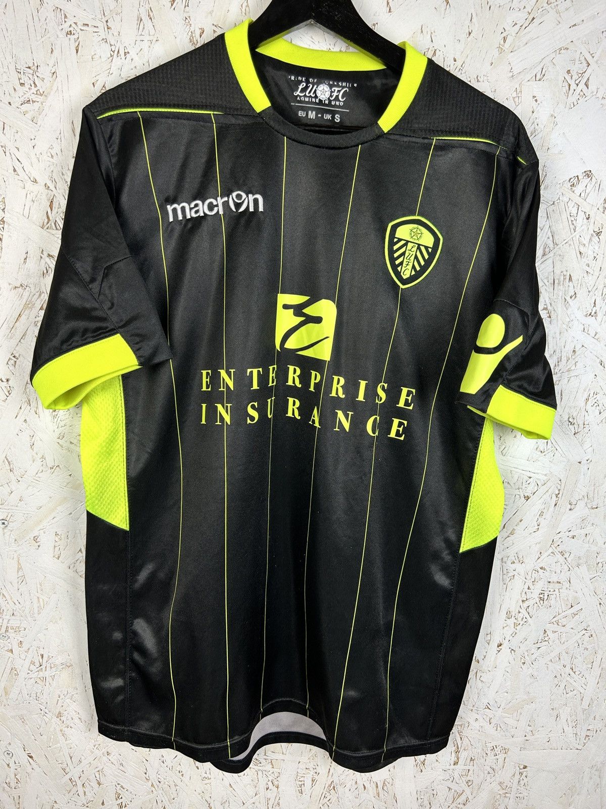 Macron Macron Leeds United FC 2011/12 Away Kit Soccer Jersey M Size US M / EU 48-50 / 2 - 1 Thumbnail