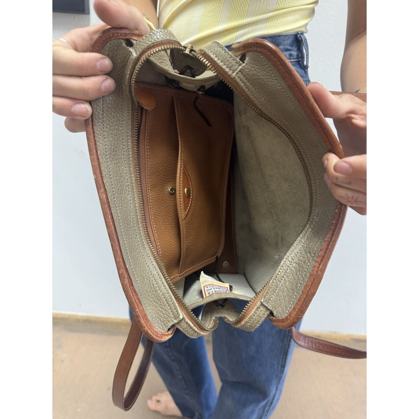 Dooney & Bourke Dooney&Bourke Taupe Pebble Leather Shoulder Crossbody Purse Size ONE SIZE - 4 Thumbnail