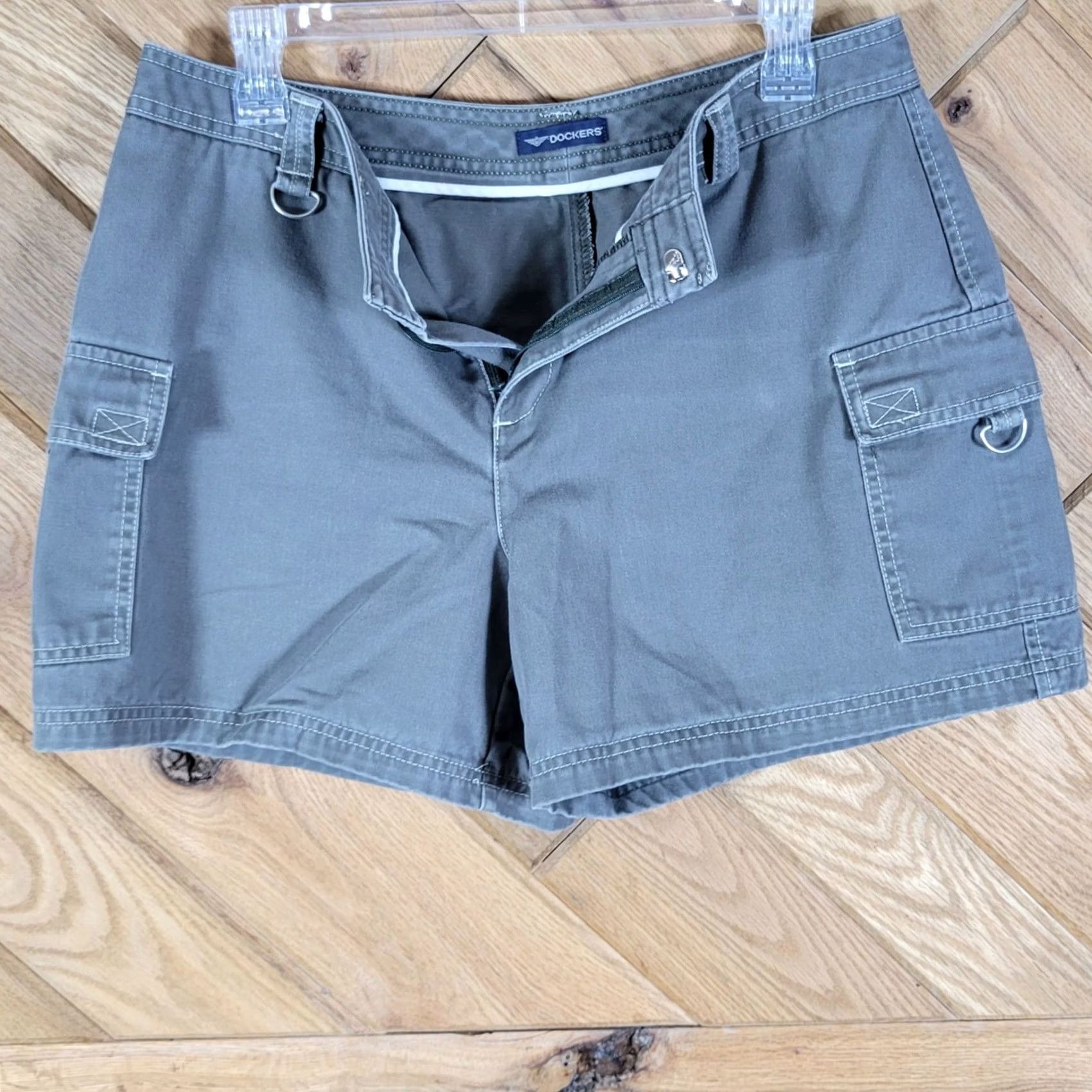 Dockers Dockers Cargo Shorts Womens Size M Gray Cotton Blend Size 32" / US 10 / IT 46 - 3 Thumbnail
