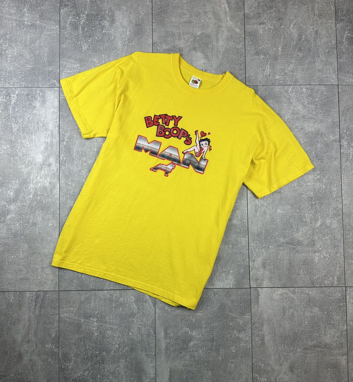Fruit Of The Loom Betty Boop’s x Man Movie Printed Yellow Mens T-Shirt Size US L / EU 52-54 / 3 - 2 Thumbnail