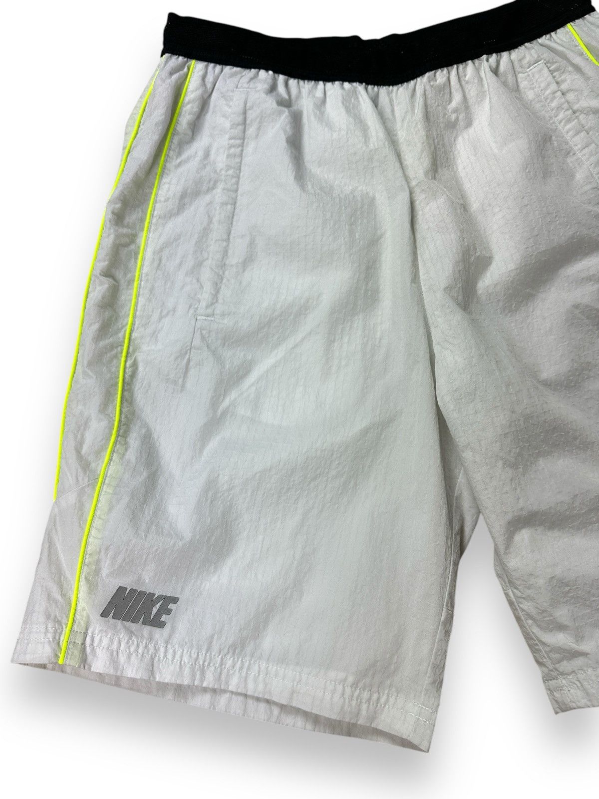 Nike Nike DNA Nylon Drill Shorts Reflective Logo Swoosh Size US 30 / EU 46 - 2 Thumbnail