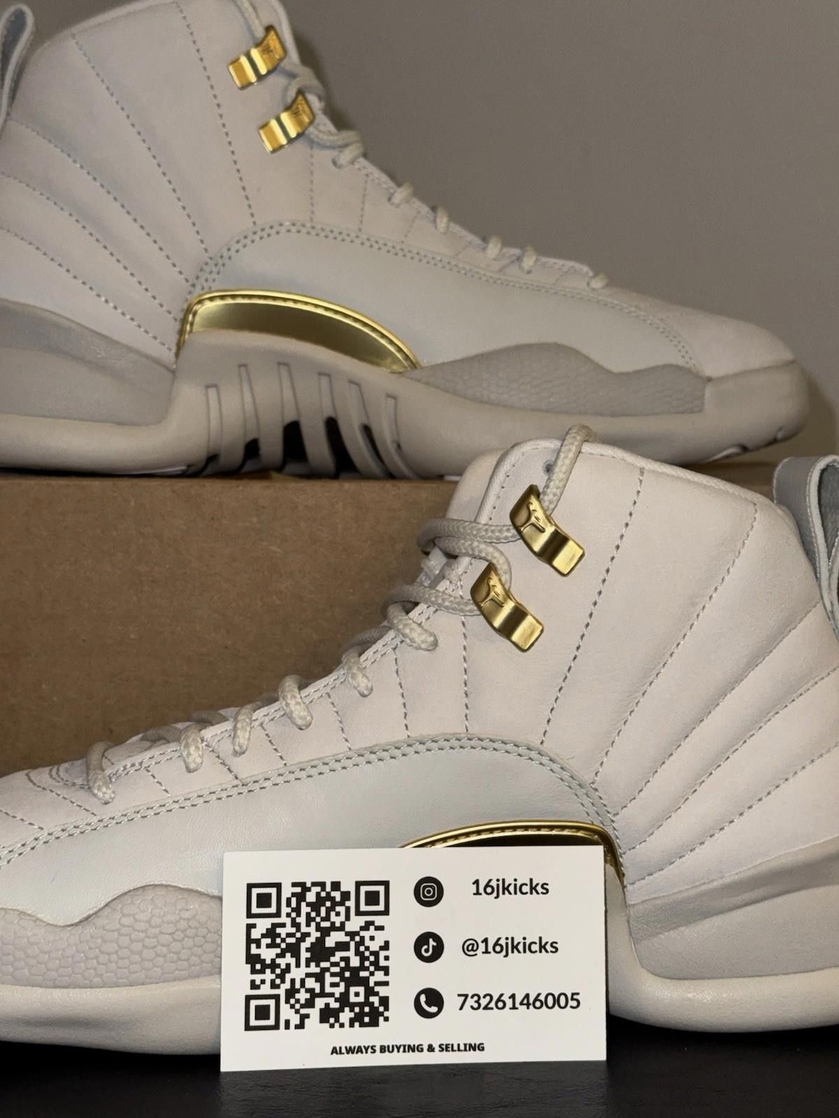 Jordan Brand Nike Air Jordan 12 Retro Phantom Metallic Gold FD9101 007 Size US 12 / IT 42 - 2 Thumbnail
