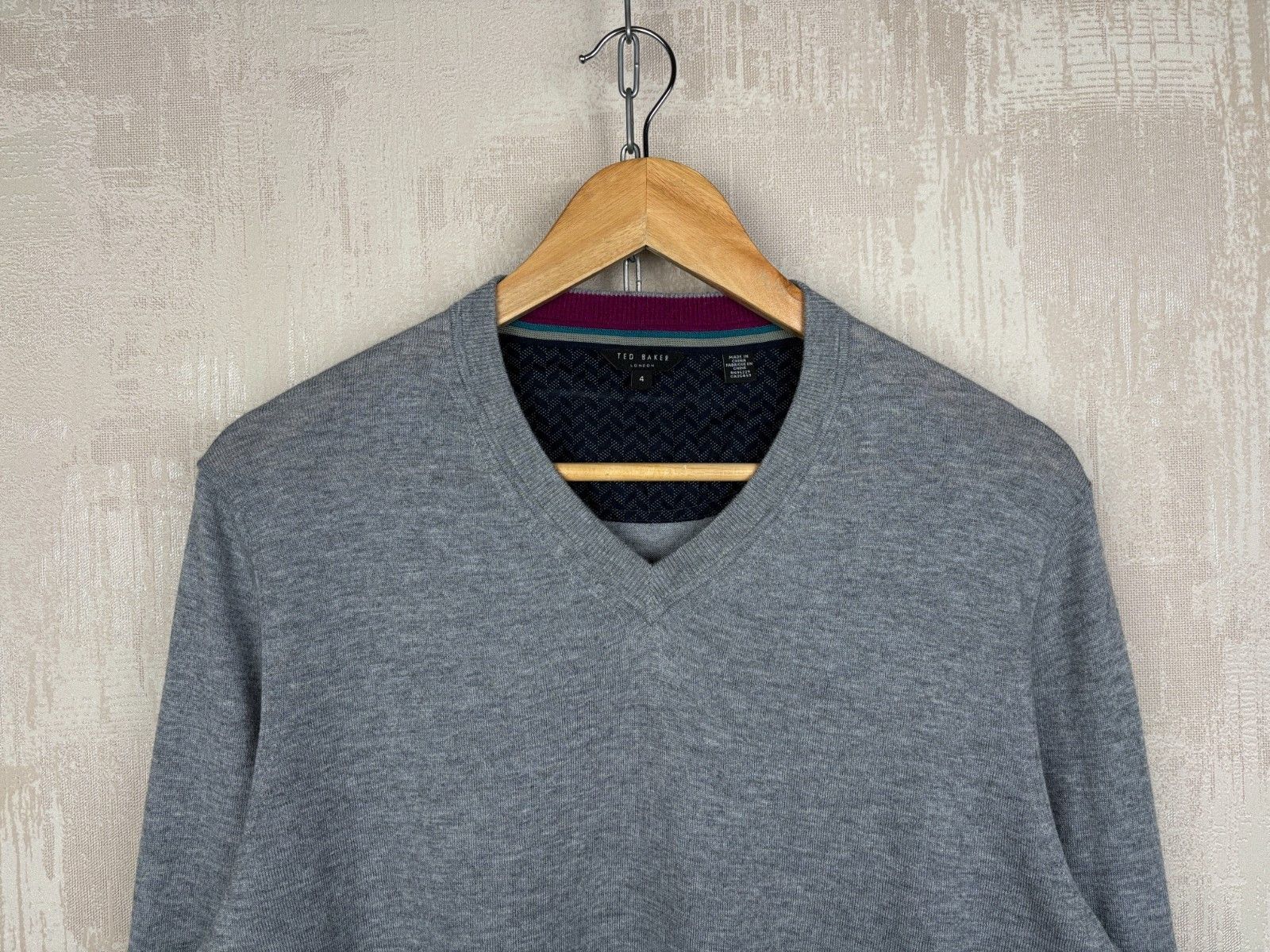 Ted Baker Ted Baker V-Neck Sweater Wool Blend Men's Size 4 Fits Like L Size US L / EU 52-54 / 3 - 4 Thumbnail