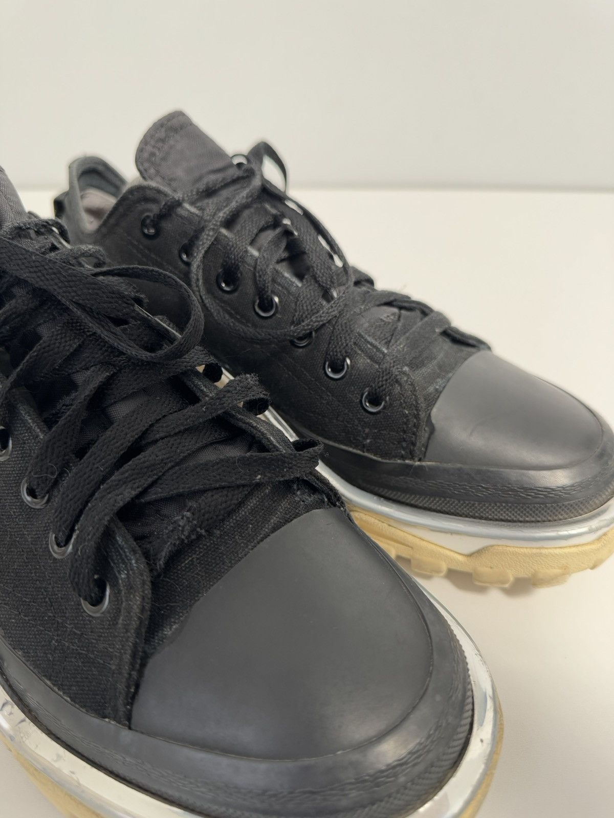 Adidas × Raf Simons Adidas X Raf Simons Rare Black Detroit Runner Low Top Size US 8 / EU 41 - 18 Thumbnail