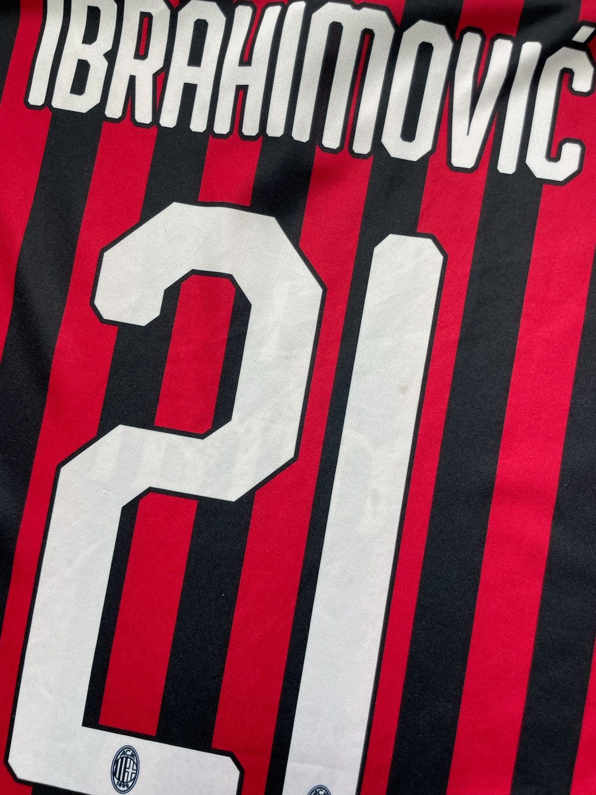 Other Vintage AC Milan Soccer Jersey 21 Ibrahimovic size S Size US S / EU 44-46 / 1 - 4 Thumbnail