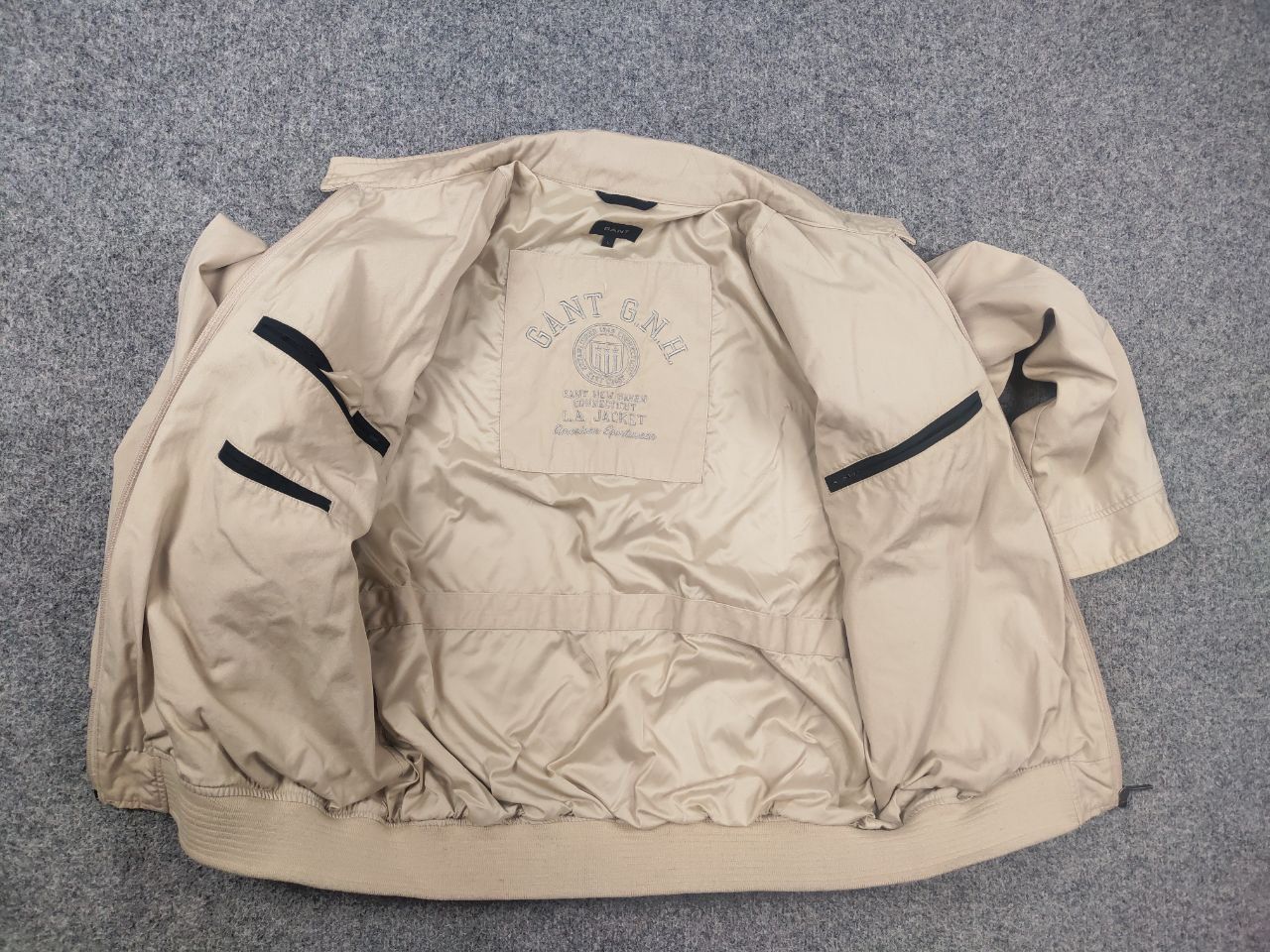 Gant Gant Classic Logo Beige Zip Bomber Jacket Vintage Style Size US L / EU 52-54 / 3 - 10 Thumbnail