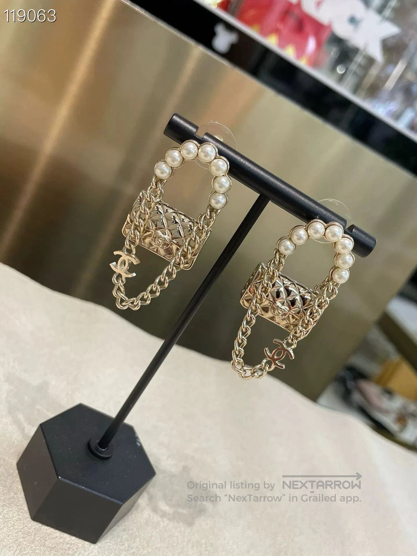 Chanel Chanel Pearl Lock Chain Earrings. Size ONE SIZE - 2 Thumbnail