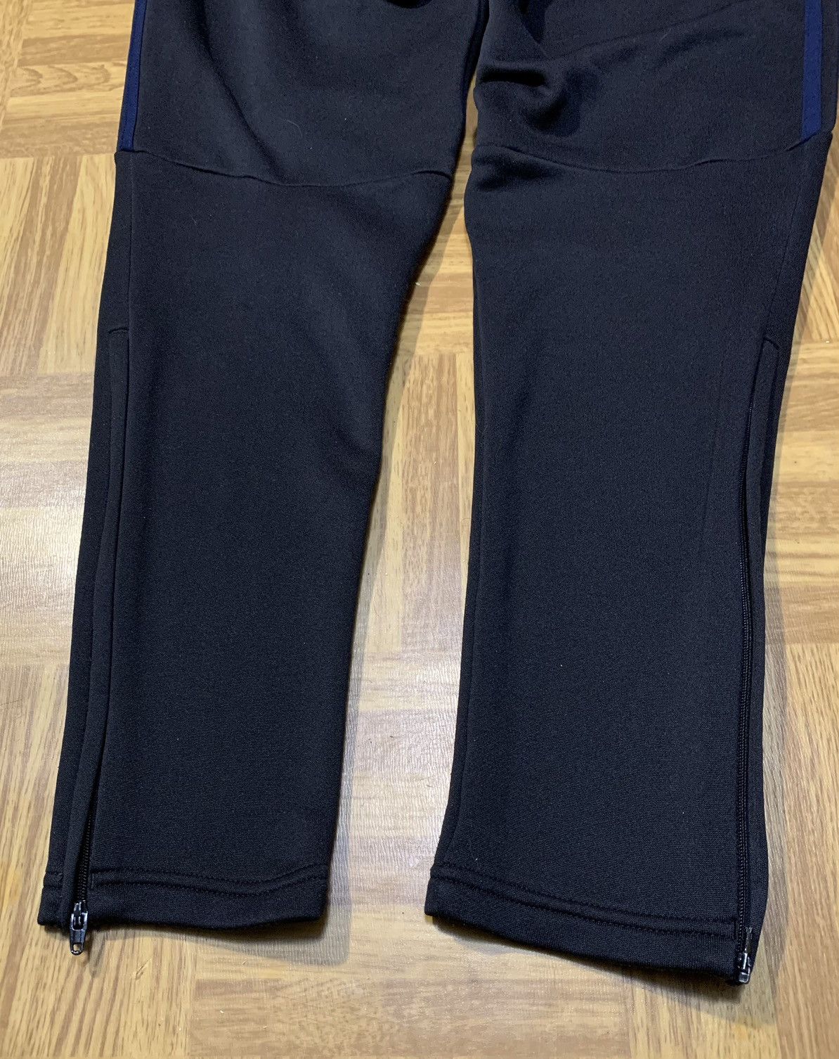 Adidas Adidas track pants Manchester United Size US 26 / EU 42 - 8 Thumbnail