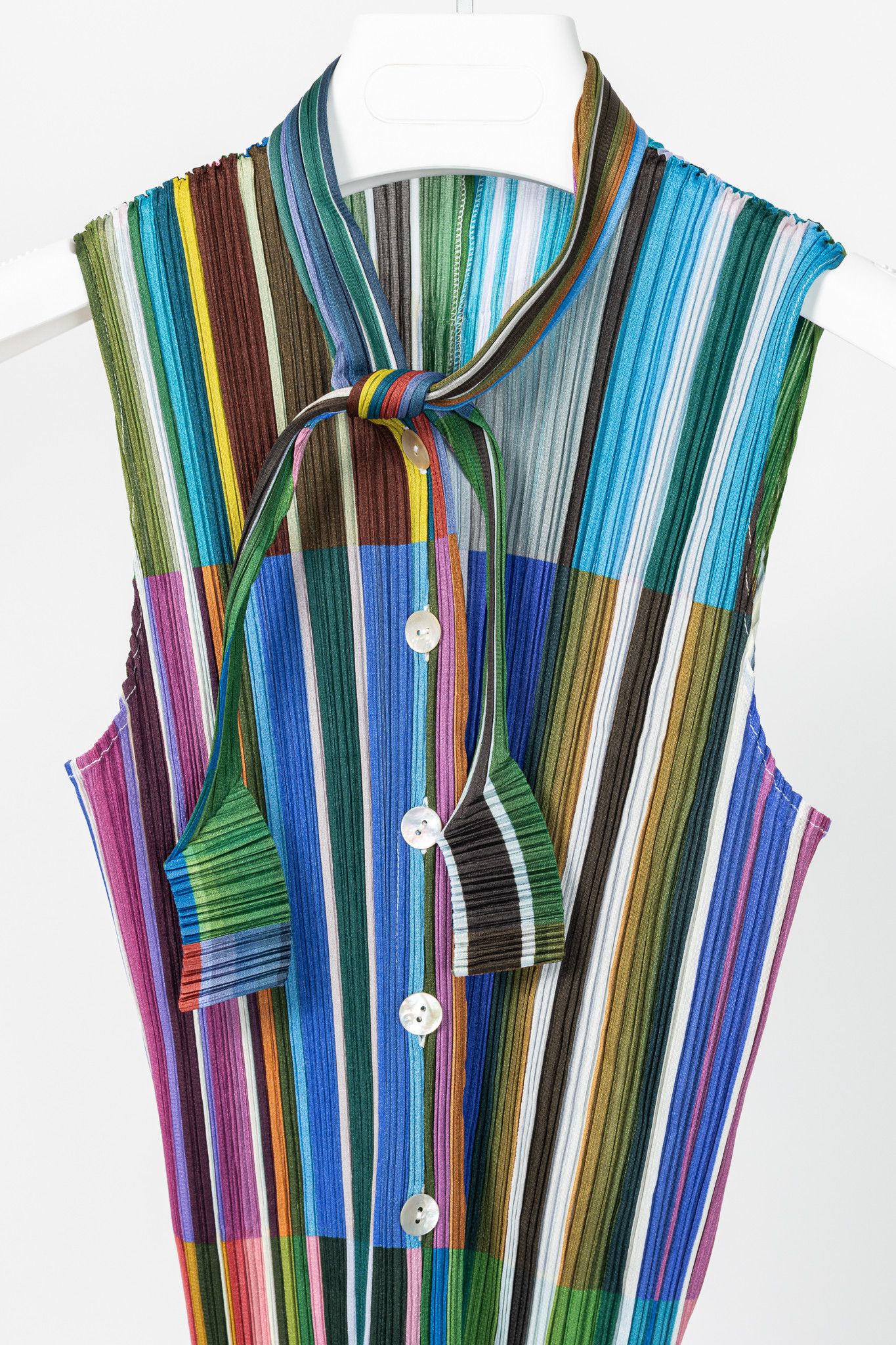 Pleats Please Issey Miyake Pleats Please Issey Miyake Striped Buttoned Tie-Neck Top Size M / US 6-8 / IT 42-44 - 3 Thumbnail