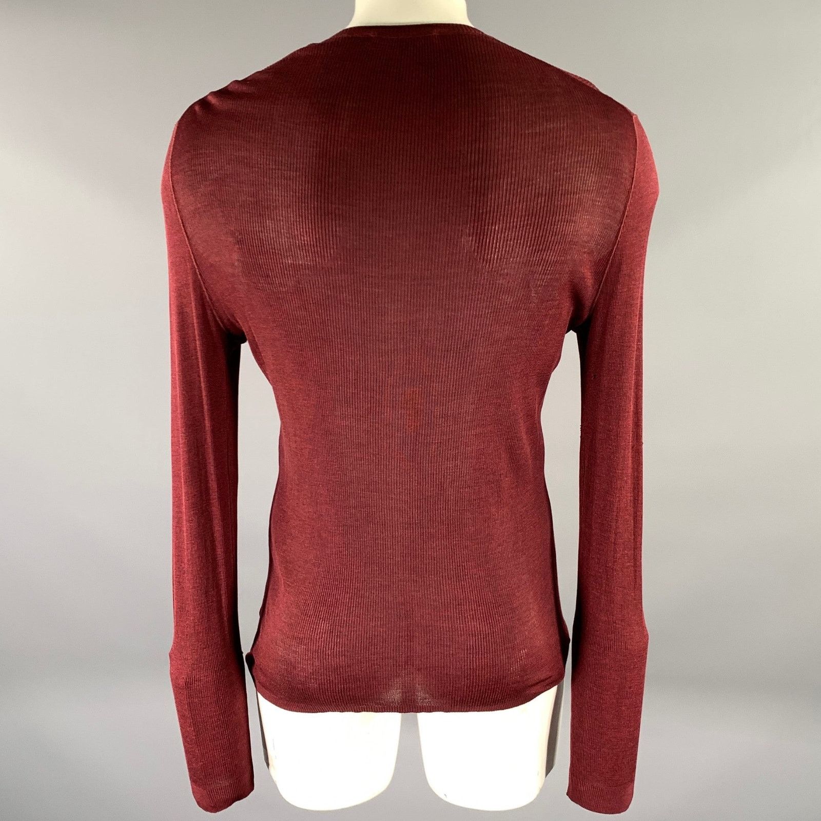 Gucci GUCCI Size XL Burgundy Ribbed Knit Silk V-Neck Pullover Size US XL / EU 56 / 4 - 4 Thumbnail