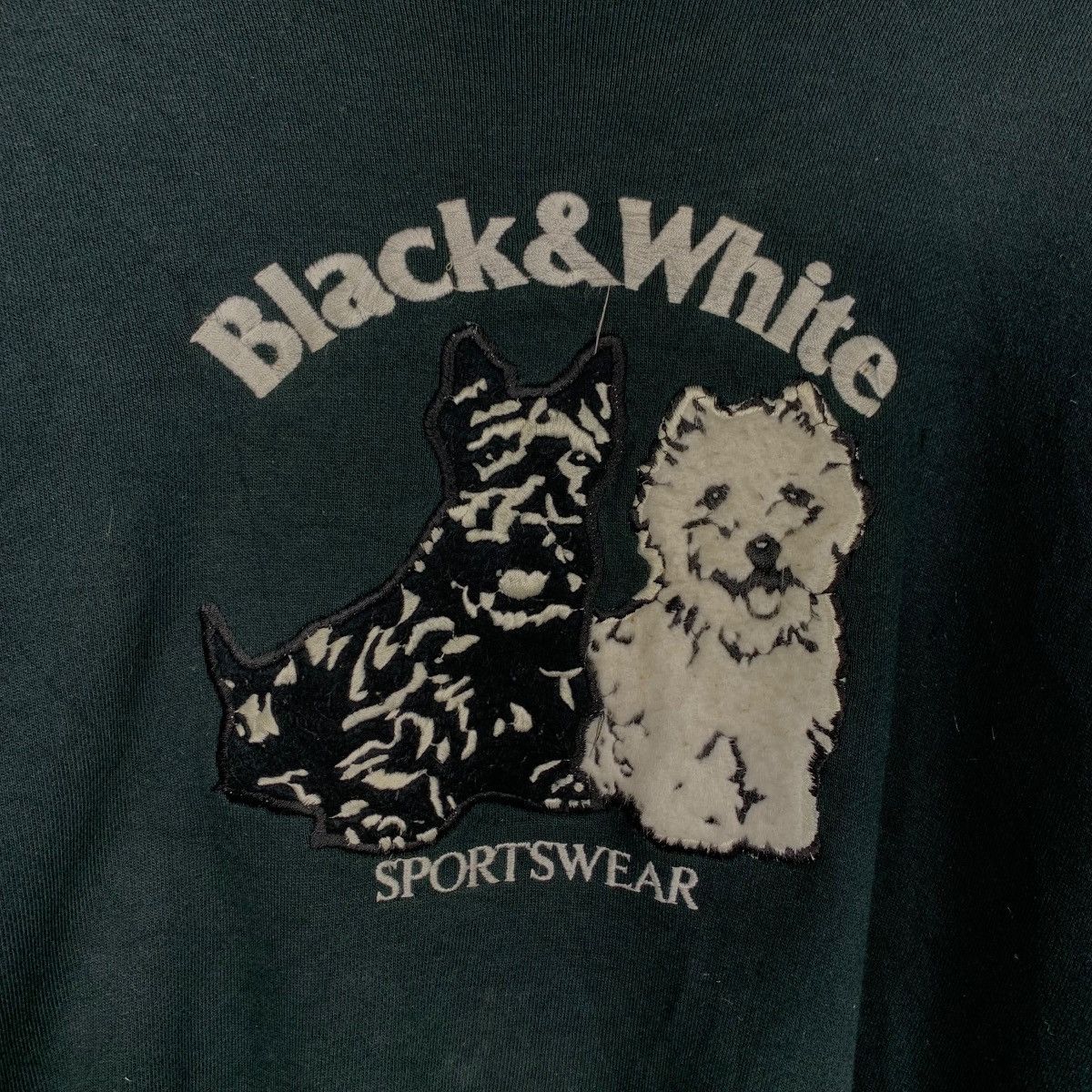 Japanese Brand BLACK & WHITE Embroidery Puppies Logo Sweatshirt #1875-C82 Size US M / EU 48-50 / 2 - 10 Thumbnail