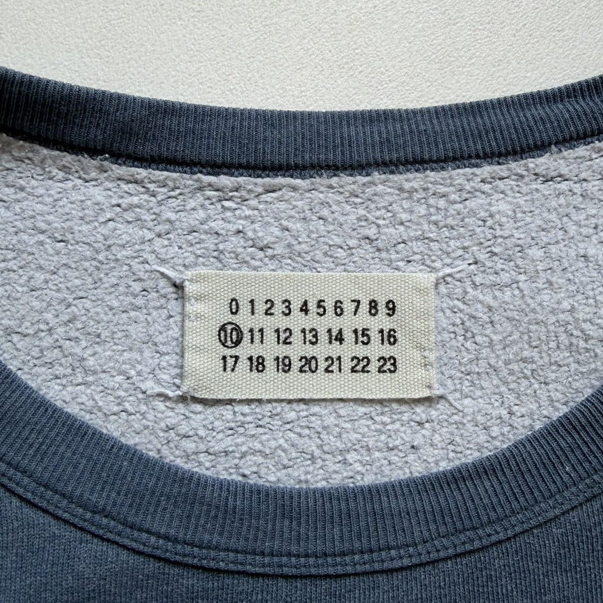 Maison Margiela Early 2000s Miss Deanna Blue Cotton Sweatshirt Size US XL / EU 56 / 4 - 3 Thumbnail
