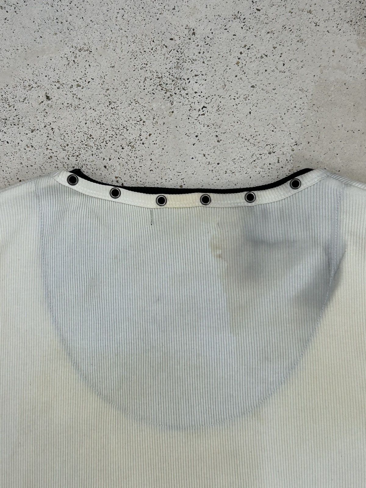Designer × Japanese Brand ‘Brave’ Gothic Graphic V-Neck Long Sleeve w/ Studded Collar Size US S / EU 44-46 / 1 - 13 Thumbnail