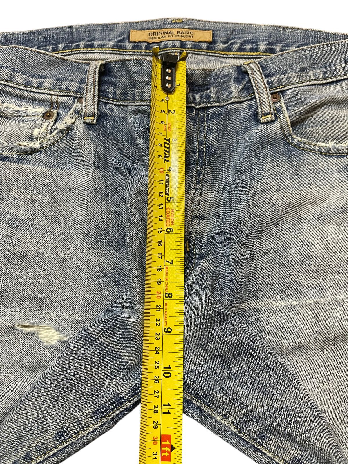 Uniqlo Vintage Japanese Uniqlo Light Faded Wash Distress Loose Jean Size US 33 - 15 Thumbnail