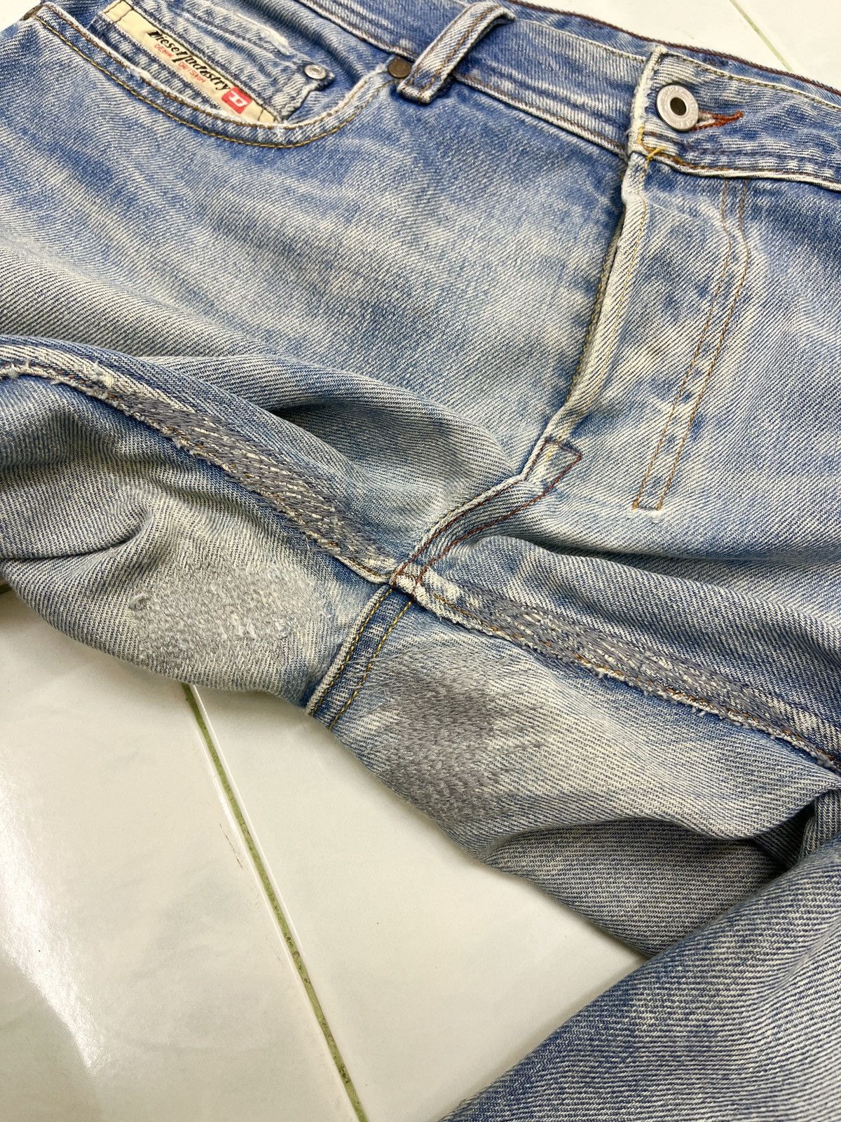 Diesel 🔥🔥🔥STEALS DIESEL INDUSTRY BOOTCUT DENIM Size US 33 - 15 Thumbnail