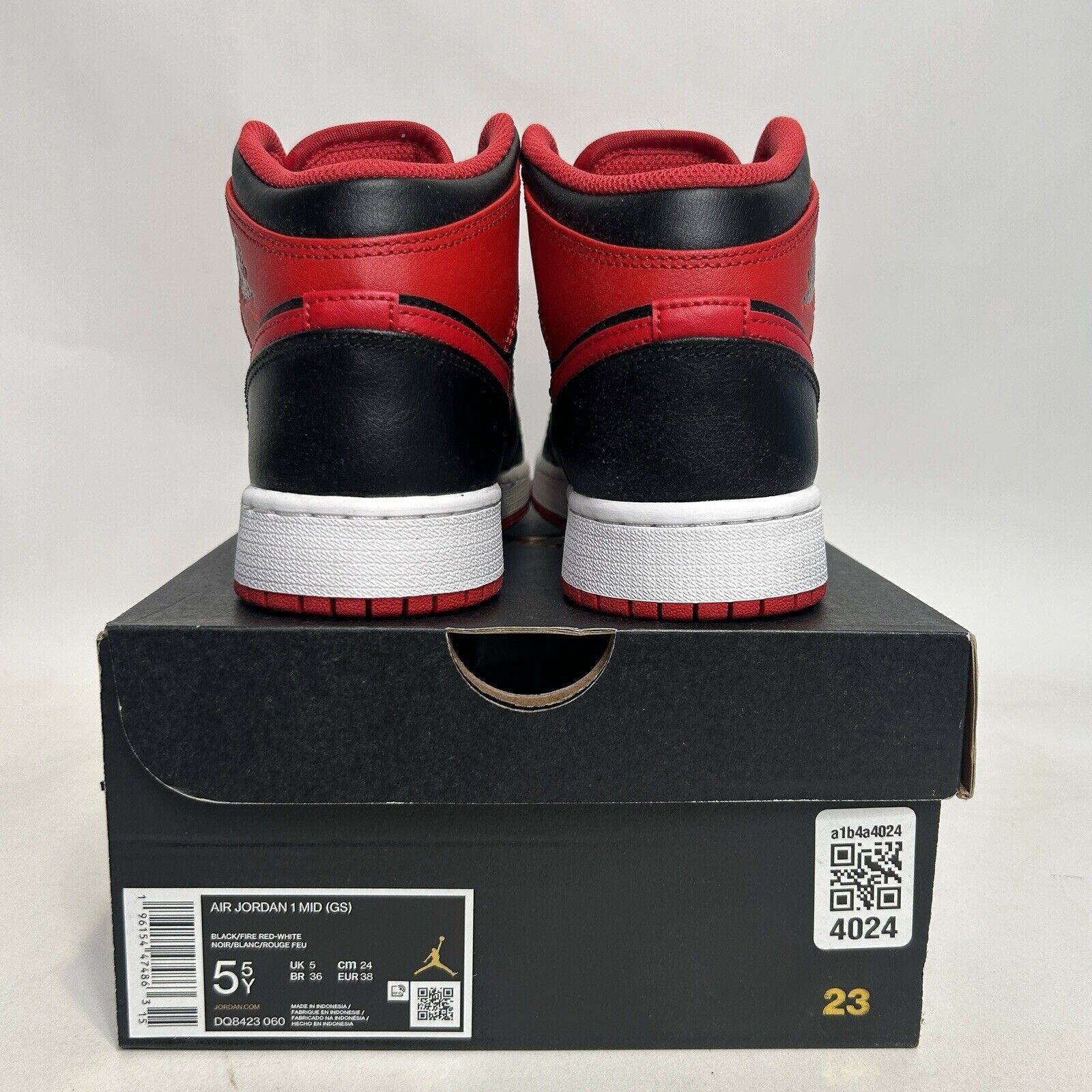 Nike Nike Air Jordan 1 Mid Retro GS “Alternate Bred” 2024 Size US 7 / IT 37 - 4 Thumbnail