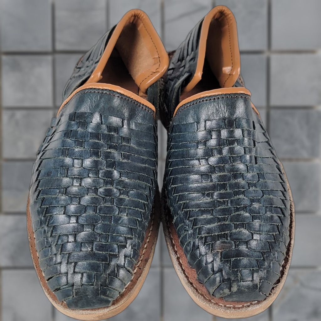 CLOSED Genuine Authentic Mexican Blue Leather Closed Toe Sandal Women's 5 US/2 Mexico - Flat Heel, Slip On, M Width, Geometric Pattern - Made in Mexico Size US 5 / IT 35 - 1 Thumbnail