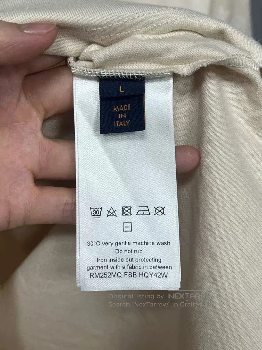 Louis Vuitton Louis Vuitton Milk Tea Gradient Logo Tee. Size US L / EU 52-54 / 3 - 3 Thumbnail