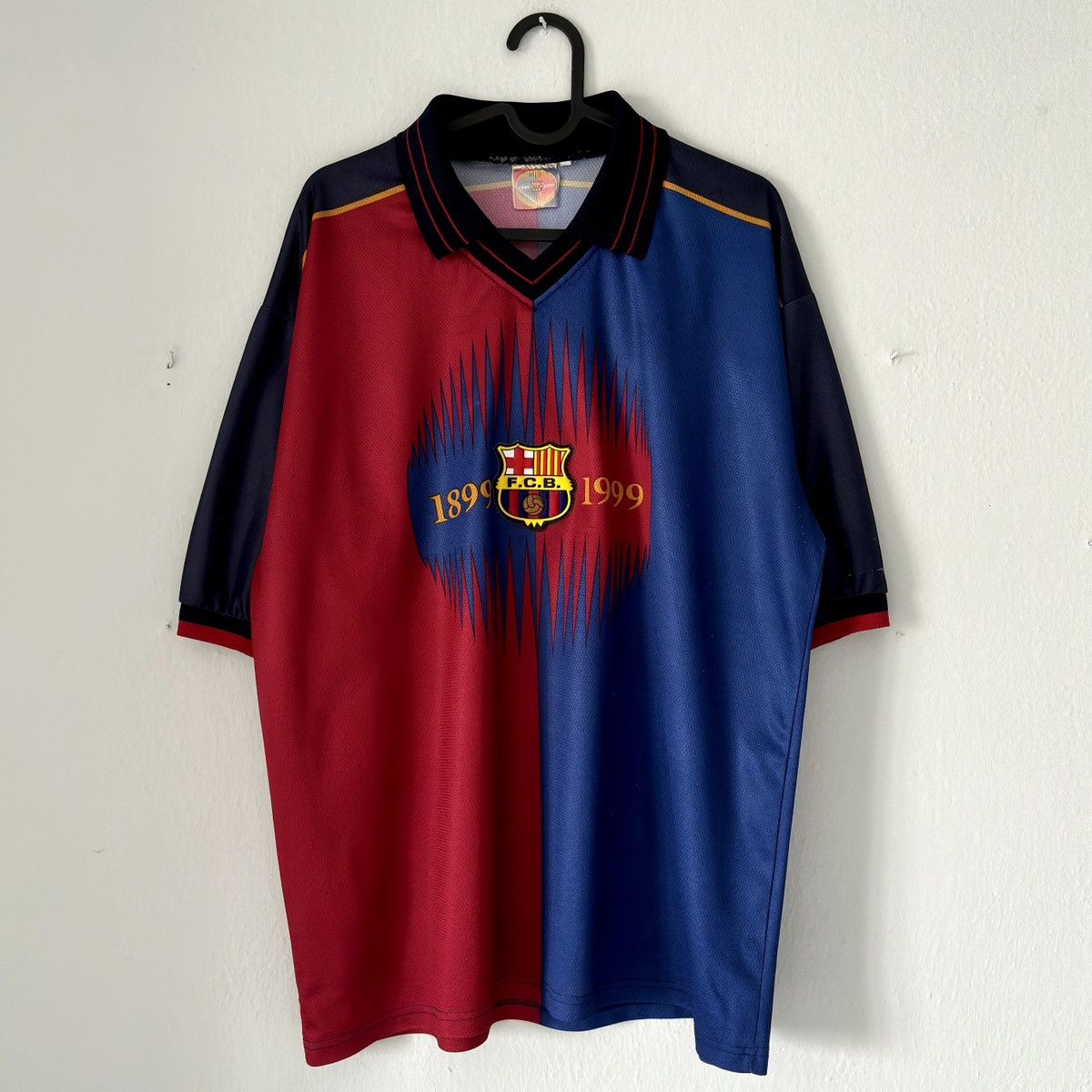 Vintage 1999 2000 FC Barcelona Retro Vintage Home Kit Soccer Jersey Size US L / EU 52-54 / 3 - 2 Thumbnail