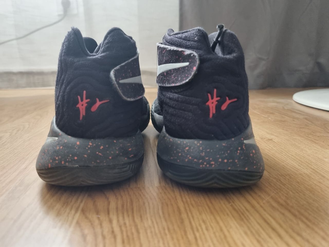 Nike Nike Kyrie 2 Wolf Pack Size US 7.5 / EU 40-41 - 5 Thumbnail