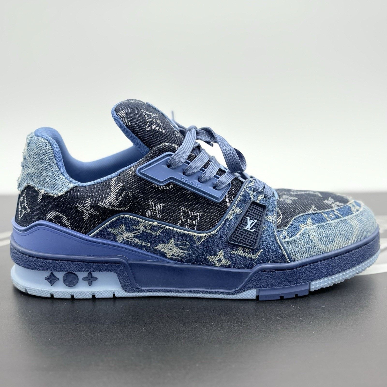 Louis Vuitton (9-9.5 US) Louis Vuitton Trainer ' Monogram Blue Denim ' Size US 9 / EU 42 - 2 Thumbnail