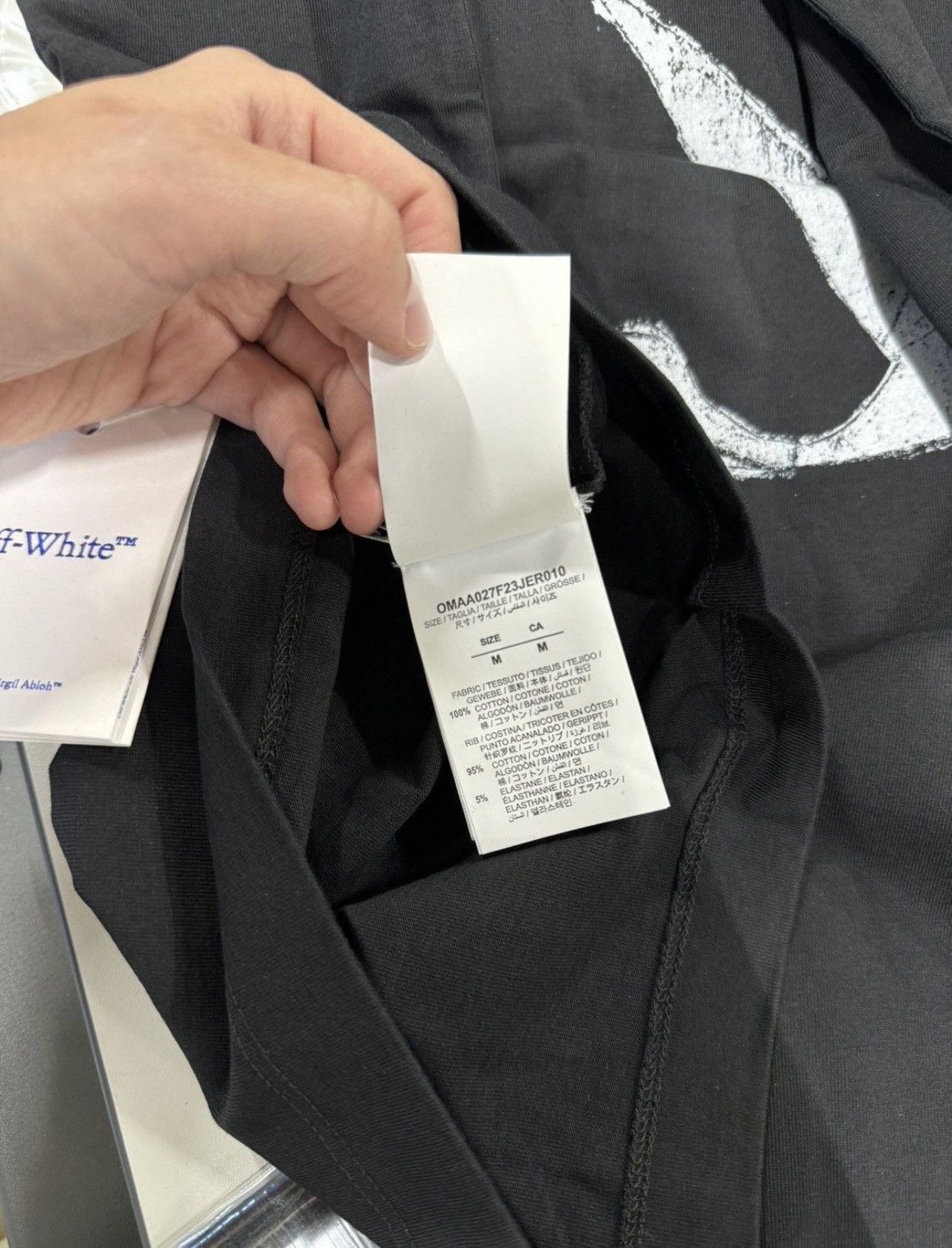 Off-White × Virgil Abloh Off-White Scratch Arrow T-Shirt NEW 550$ Size US M / EU 48-50 / 2 - 8 Thumbnail