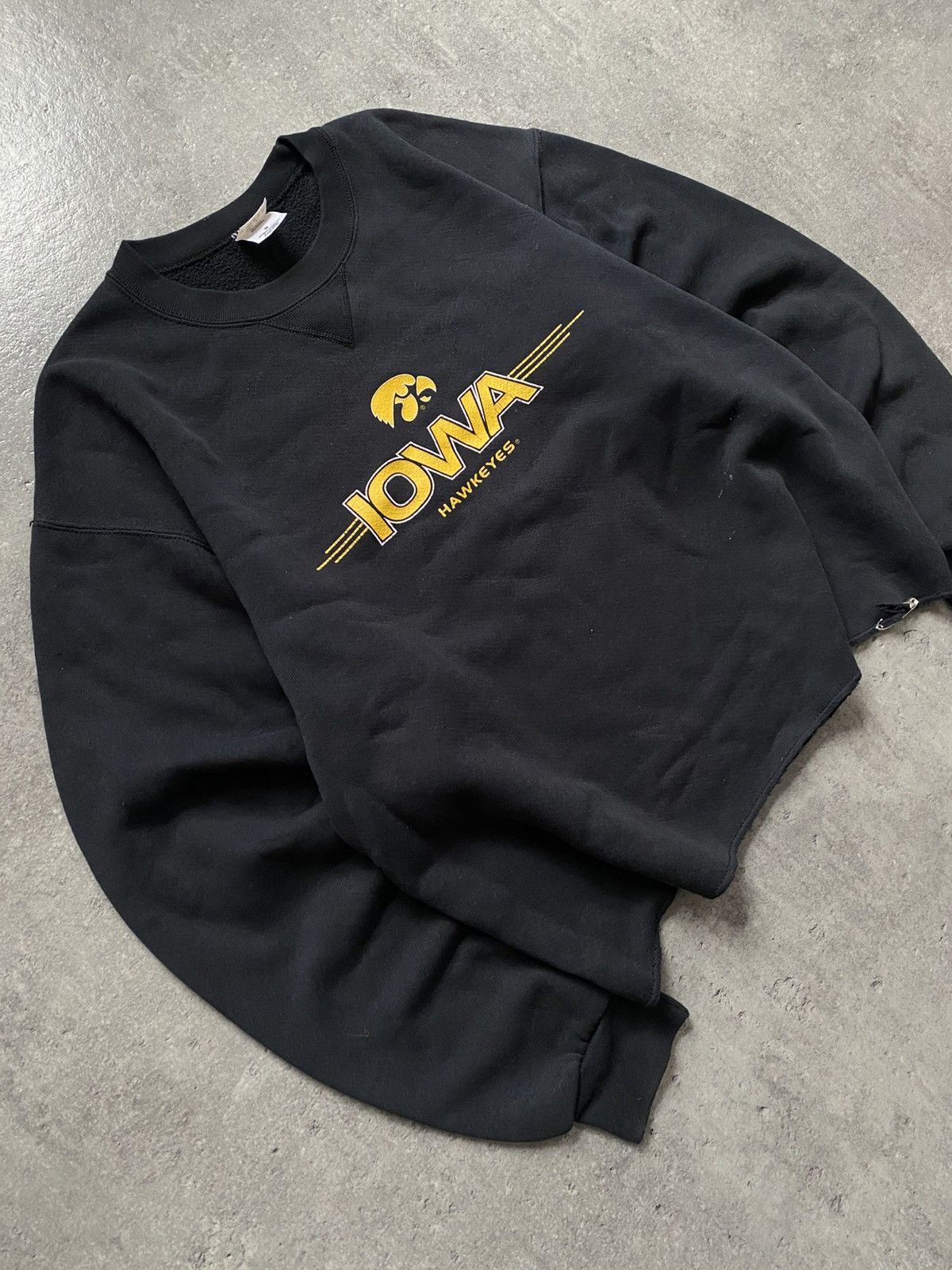 Unsound Rags × Vintage Vintage 90’s Distressed Black Boxy Fit Sweatshirt Hawkeyes Size US M / EU 48-50 / 2 - 2 Thumbnail