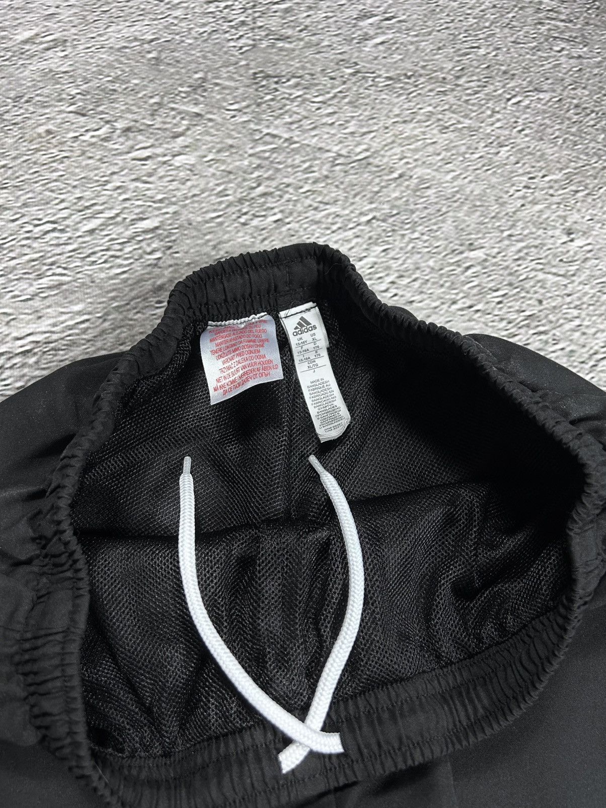 Adidas × Vintage Adidas vintage black track pants small logo 2000s Size US 28 / EU 44 - 3 Thumbnail