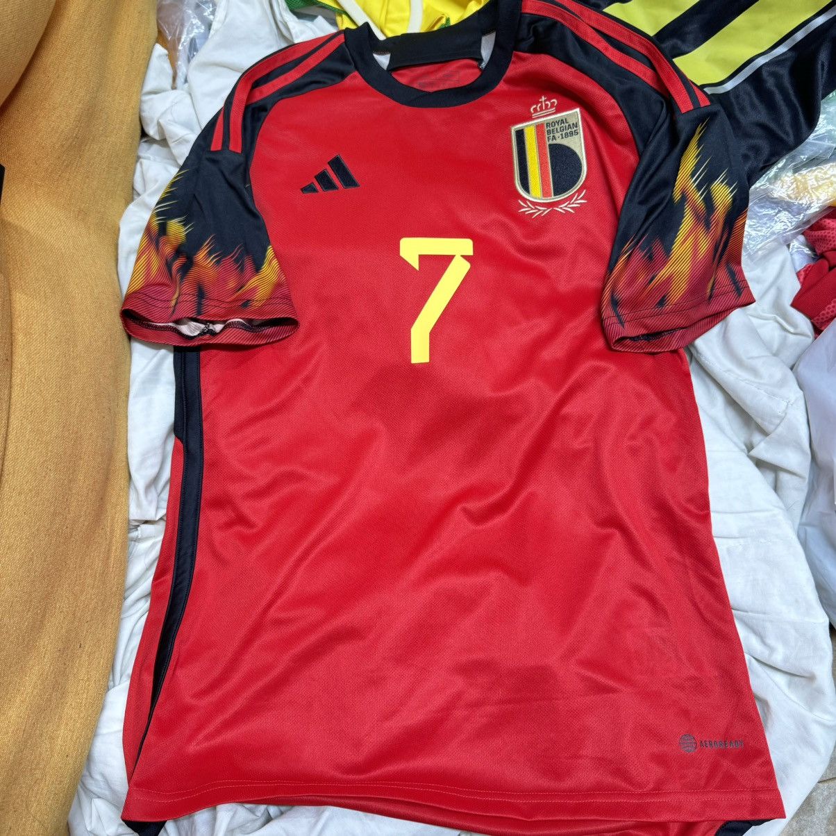 Adidas Belgium World Cup 2022 home shirt #7 De Bruyne Size US S / EU 44-46 / 1 - 1 Thumbnail