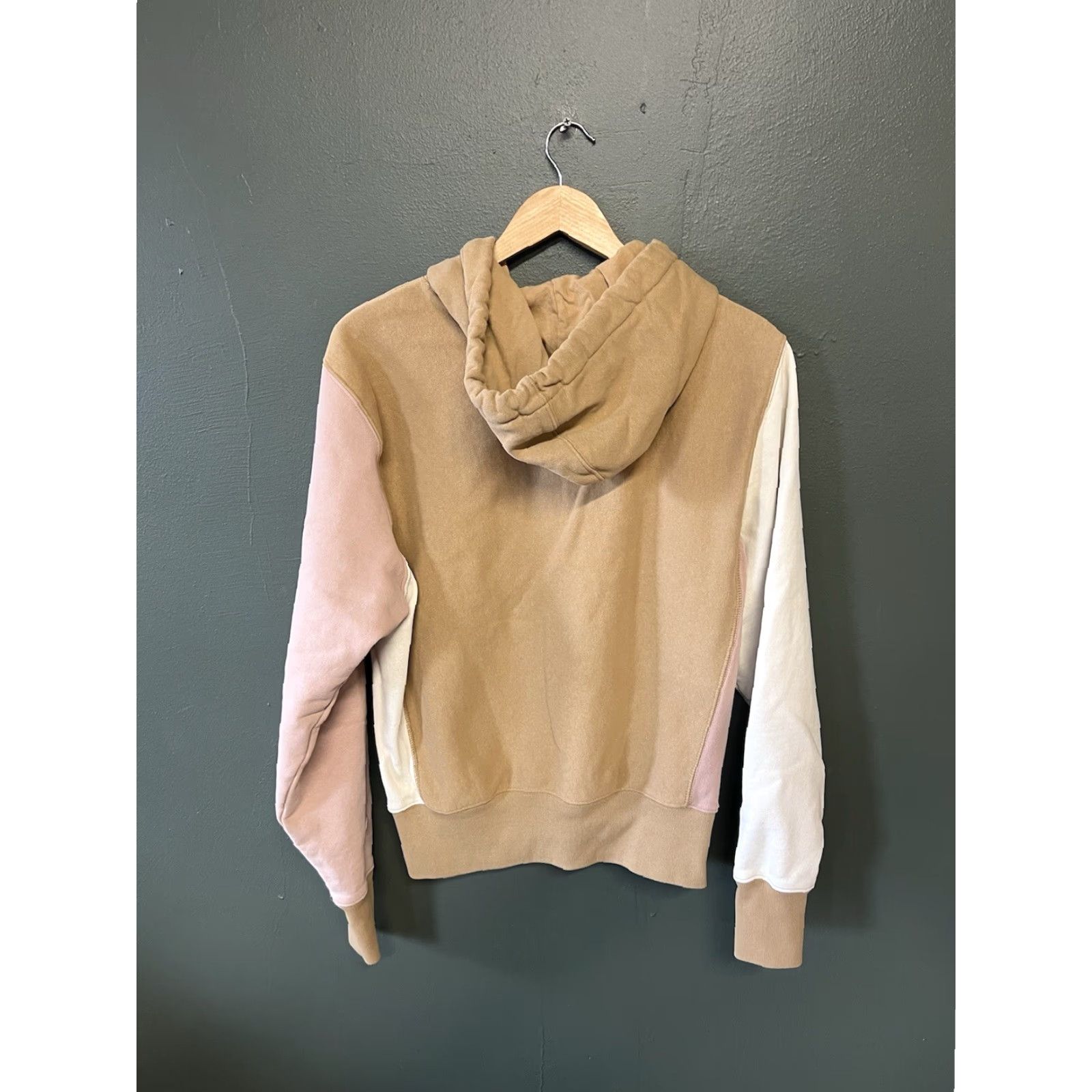 Champion Champion Sweatshirt Colorblock Pullover Hooded Womens Size S Multicolor Activewear Pullover Hoodie Men? No, Womens. Size S / US 4 / IT 40 - 2 Thumbnail