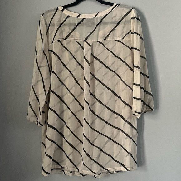 Ann Taylor Ann Taylor sheer tunic blouse in M Size M / US 6-8 / IT 42-44 - 2 Thumbnail