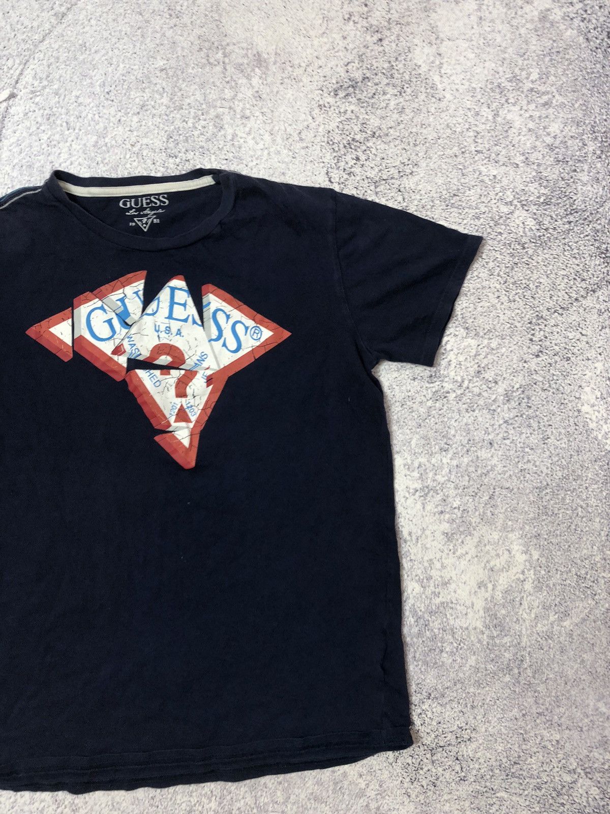 Guess T-shirt Guess casual y2k Size US S / EU 44-46 / 1 - 2 Thumbnail