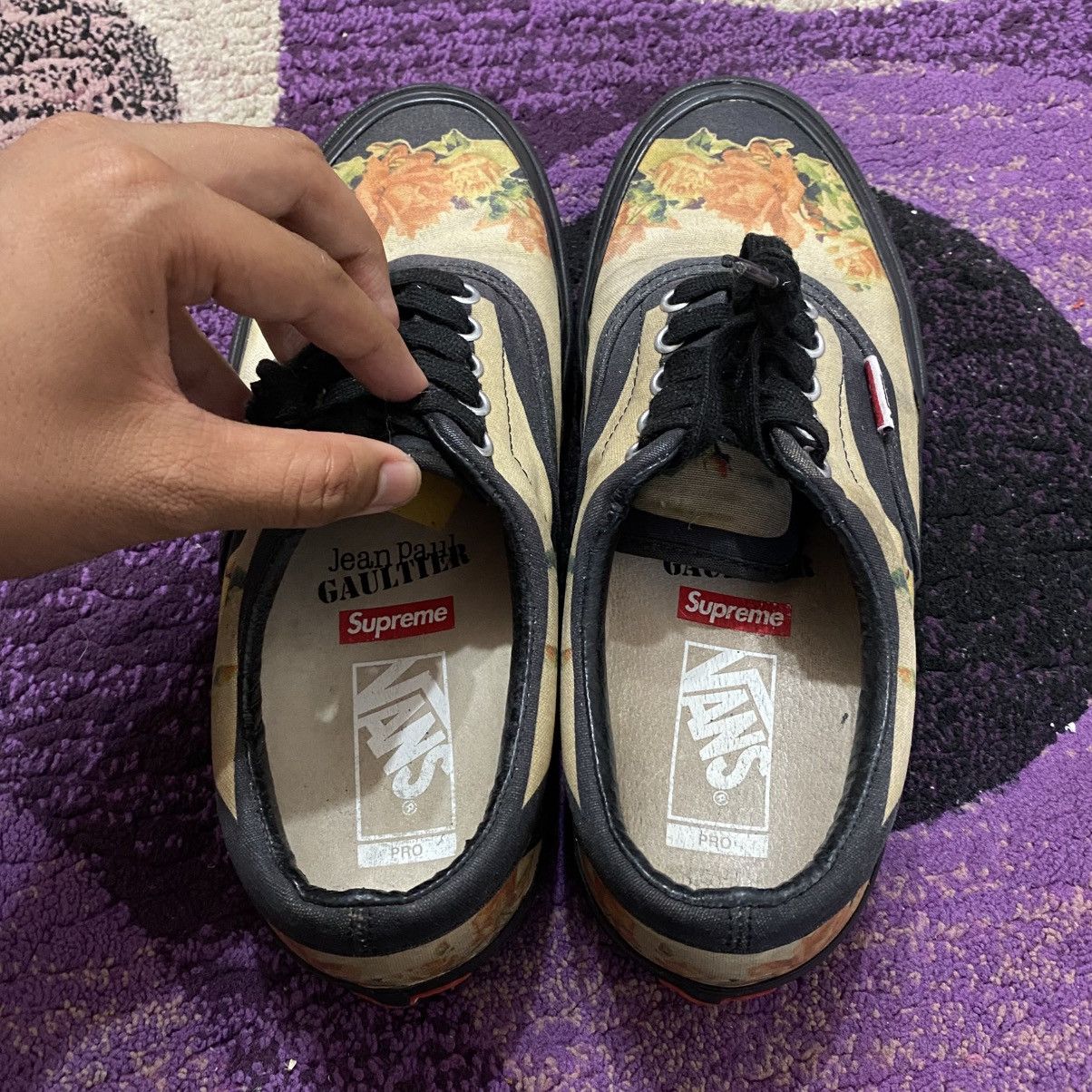 Supreme × Vans Vans Supreme Jean Paul Gaultier Era Pro Black Floral Size US 7 / EU 40 - 2 Thumbnail