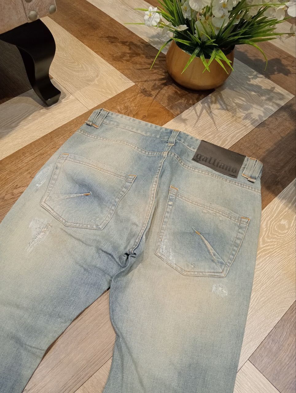 John Galliano GALLIANO ITALY BLUE DENIM SLIM DISTRESSED PANTS Size US 32 / EU 48 - 16 Thumbnail