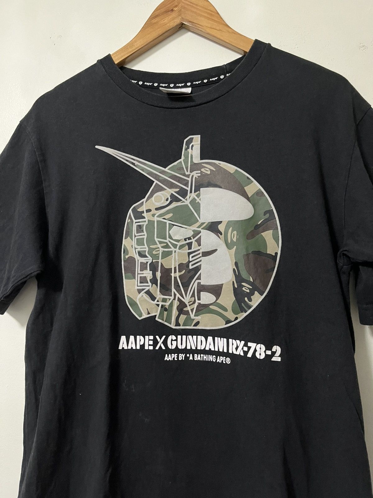 Aape AAPE X GUNDAM tee Shirt Size US L / EU 52-54 / 3 - 1 Thumbnail