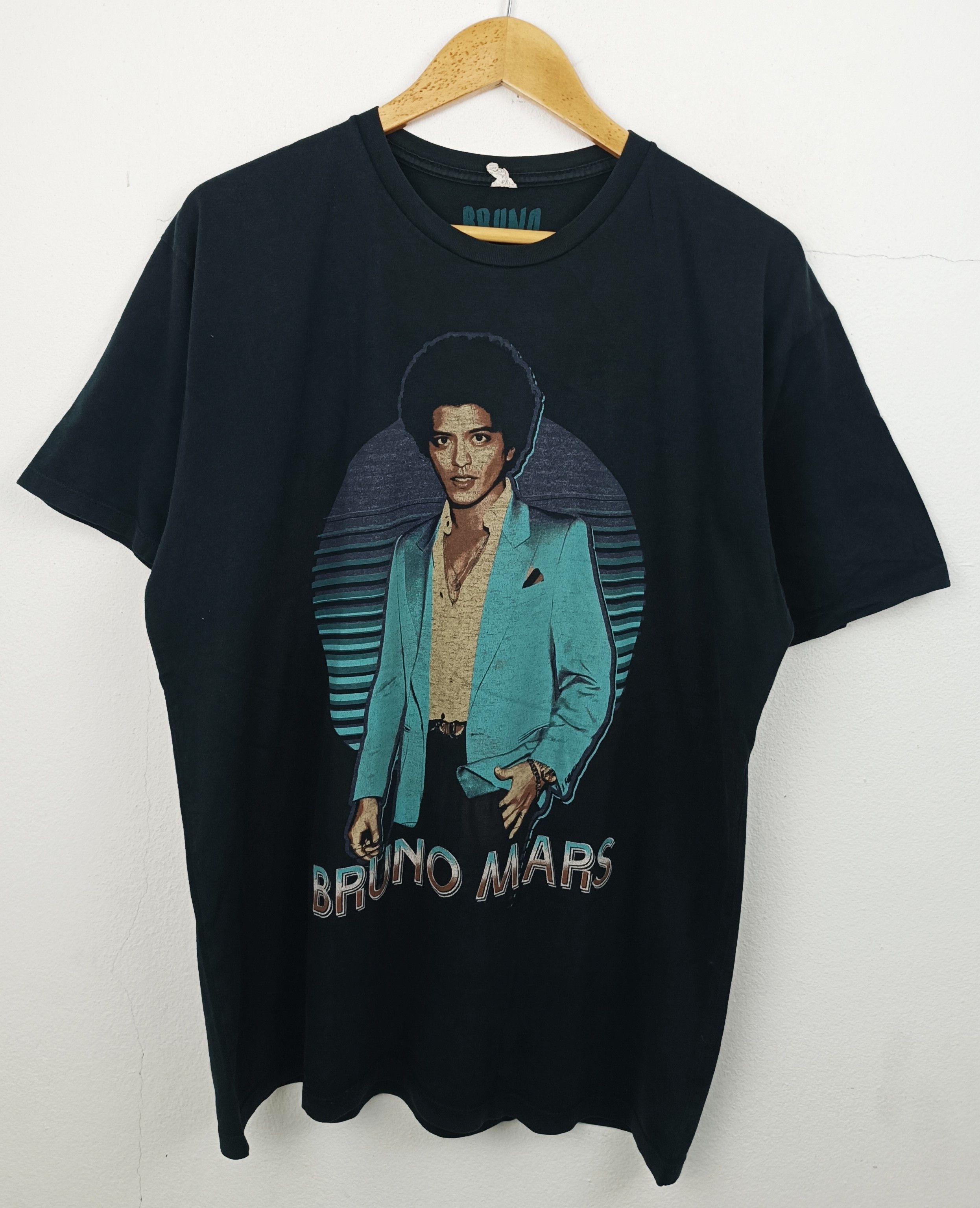 Rap Tees VINTAGE 2014 BRUNO MARS MOONSHINE JUNGLE drake beyonce Size US XL / EU 56 / 4 - 3 Thumbnail