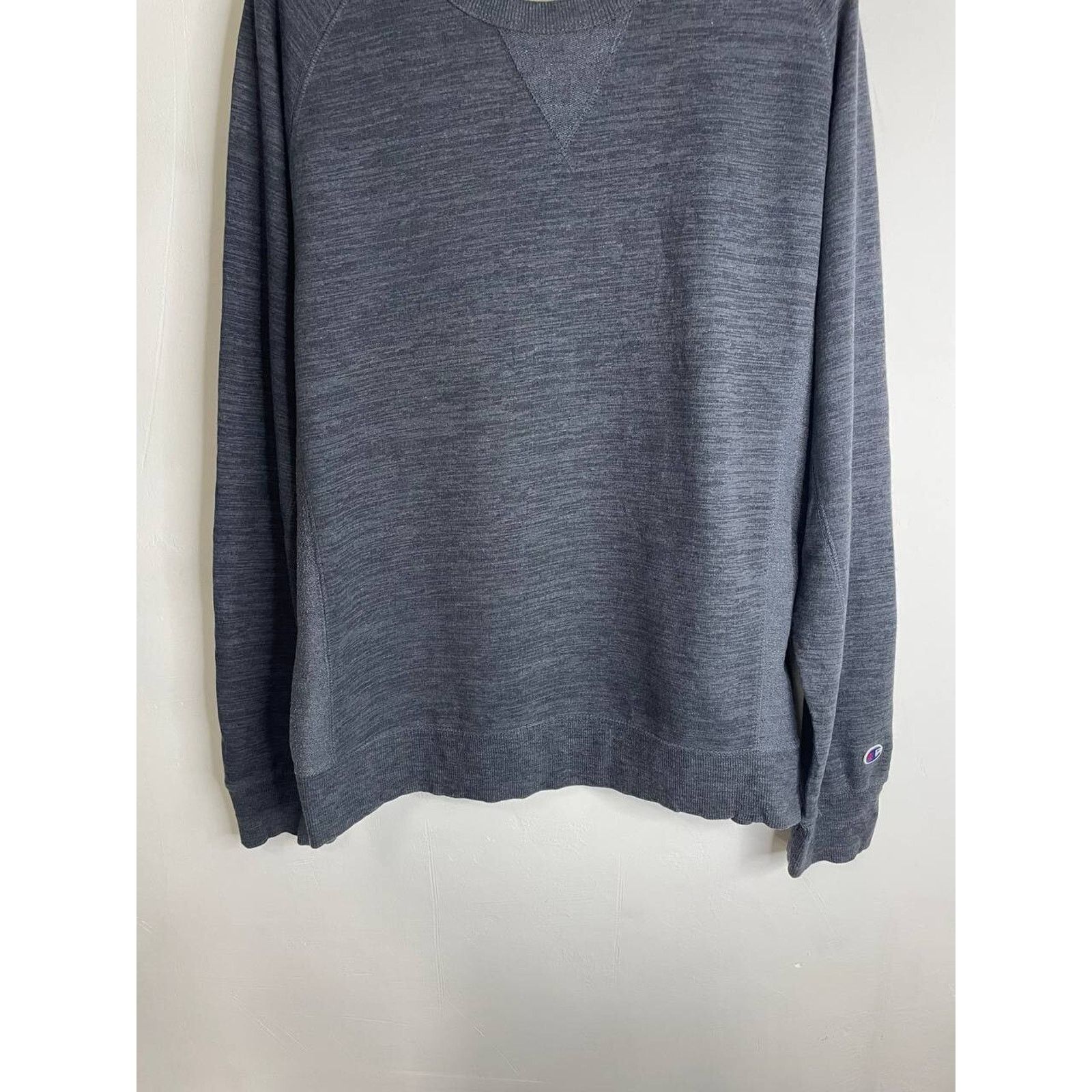 Champion × Vintage Vintage Champion Essential Sweatshirt XL Sleeve Pullover USA Size US XL / EU 56 / 4 - 2 Thumbnail