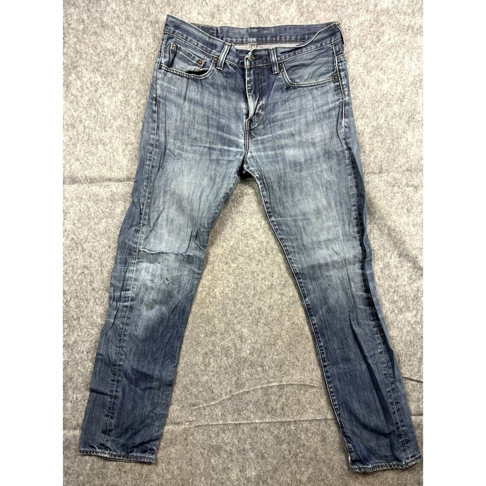 Levi's VTG Levi's 513 Jeans Slim Straight Men’s Denim Blue Size 33x34 Distressed 5-Pocket Mid Rise Leather Logo Zipper Button Closure USA Mint Condition Size US 33 - 2 Thumbnail