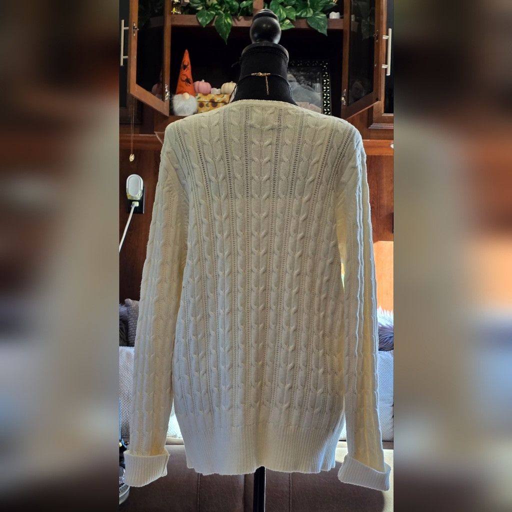 St. Johns Bay St. Johns Bay Women's Cream Cable Knit Sweater Size XL / US 12-14 / IT 48-50 - 2 Thumbnail