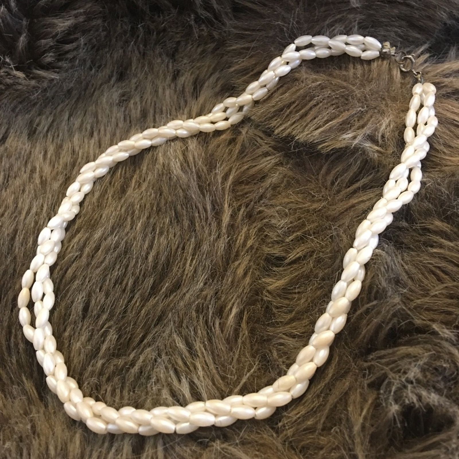 Vintage Vintage 80s twisted triple strand pearl necklace Size ONE SIZE - 6 Thumbnail