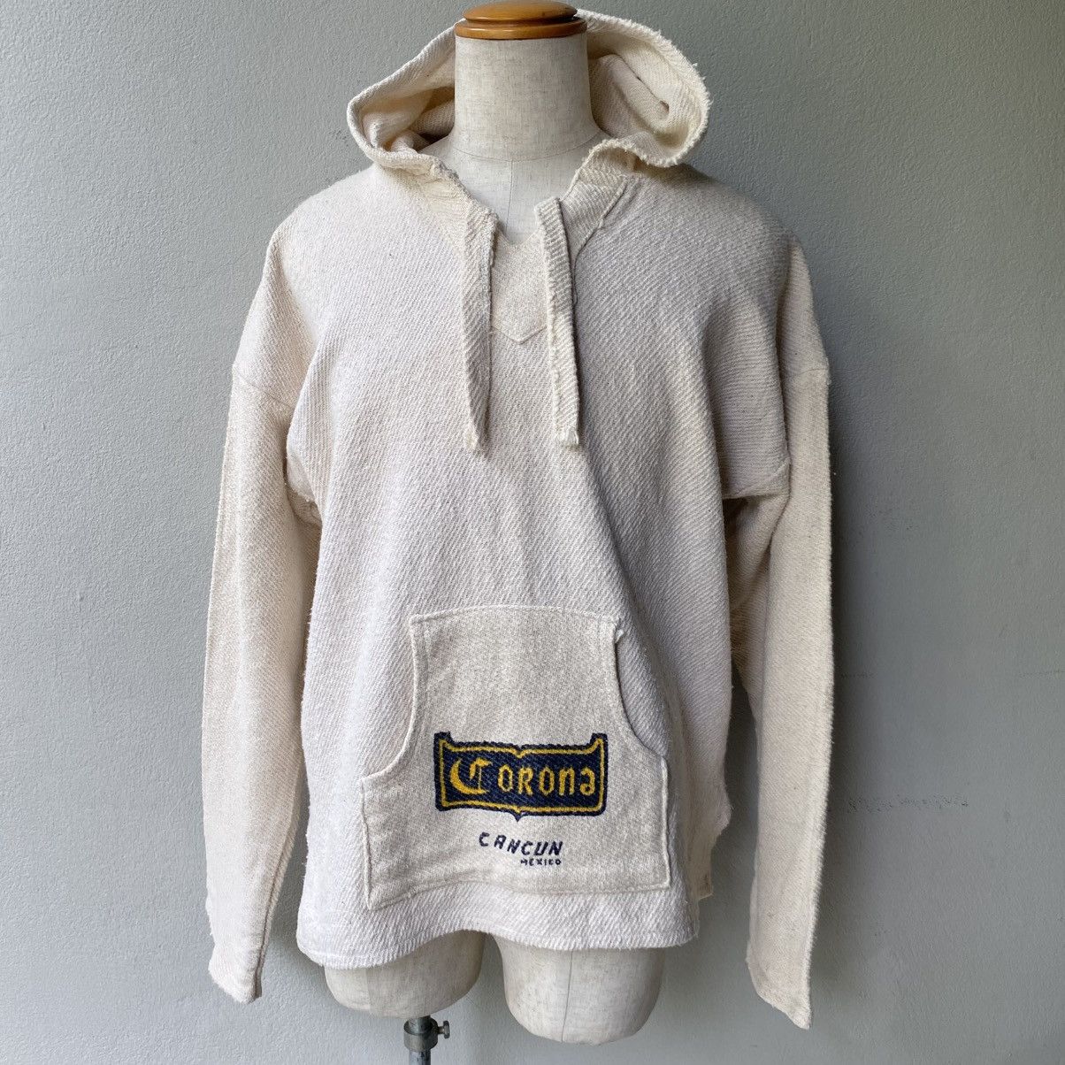 Vintage Beige Corona Cancun Baja Hoodie Size US L / EU 52-54 / 3 - 11 Thumbnail