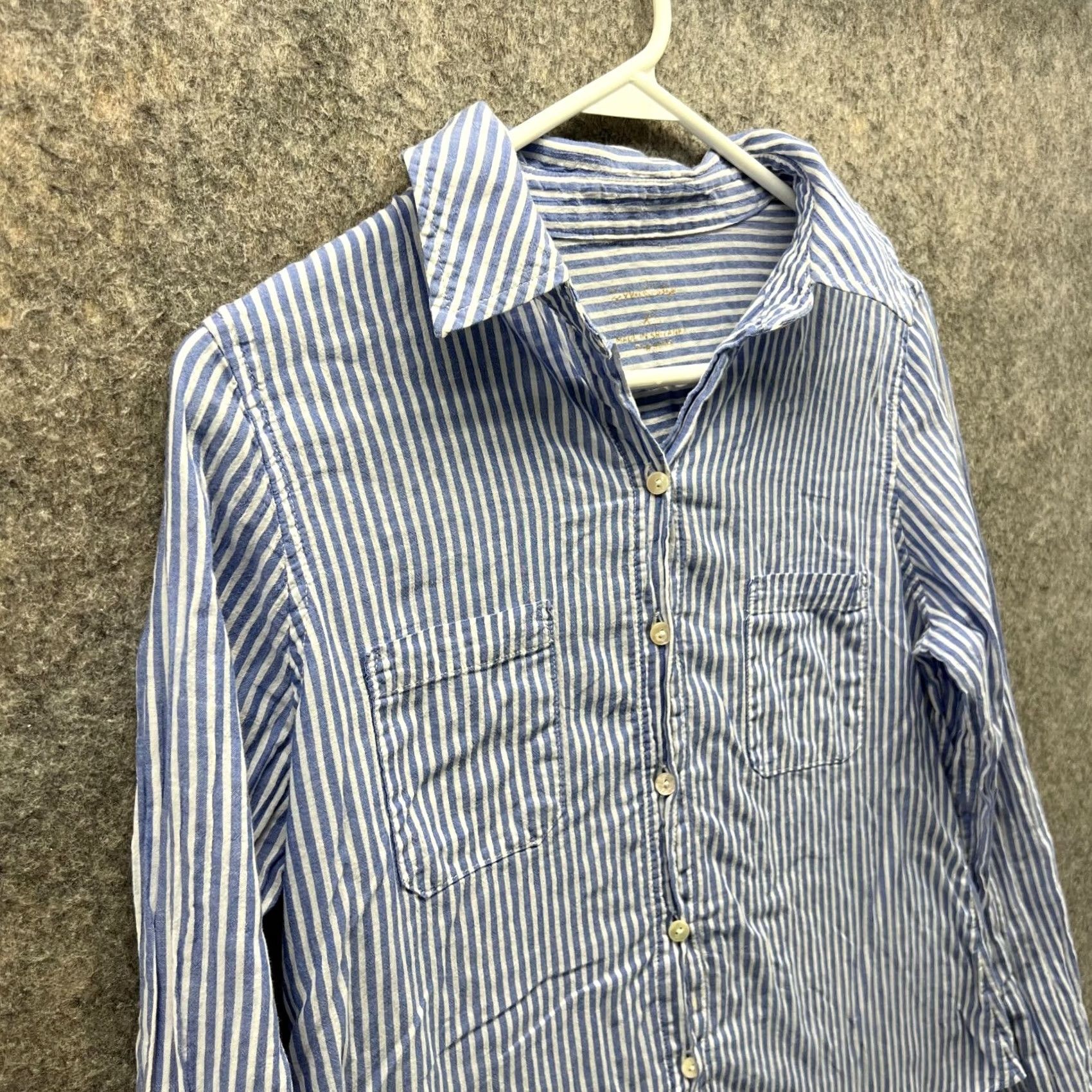 Lilly Pulitzer Lilly Pulitzer Shirt Women XS Blue Striped Cotton Button-Up Preppy Classic Casual Spring/Summer/Winter Womens Size XS / US 0-2 / IT 36-38 - 3 Thumbnail