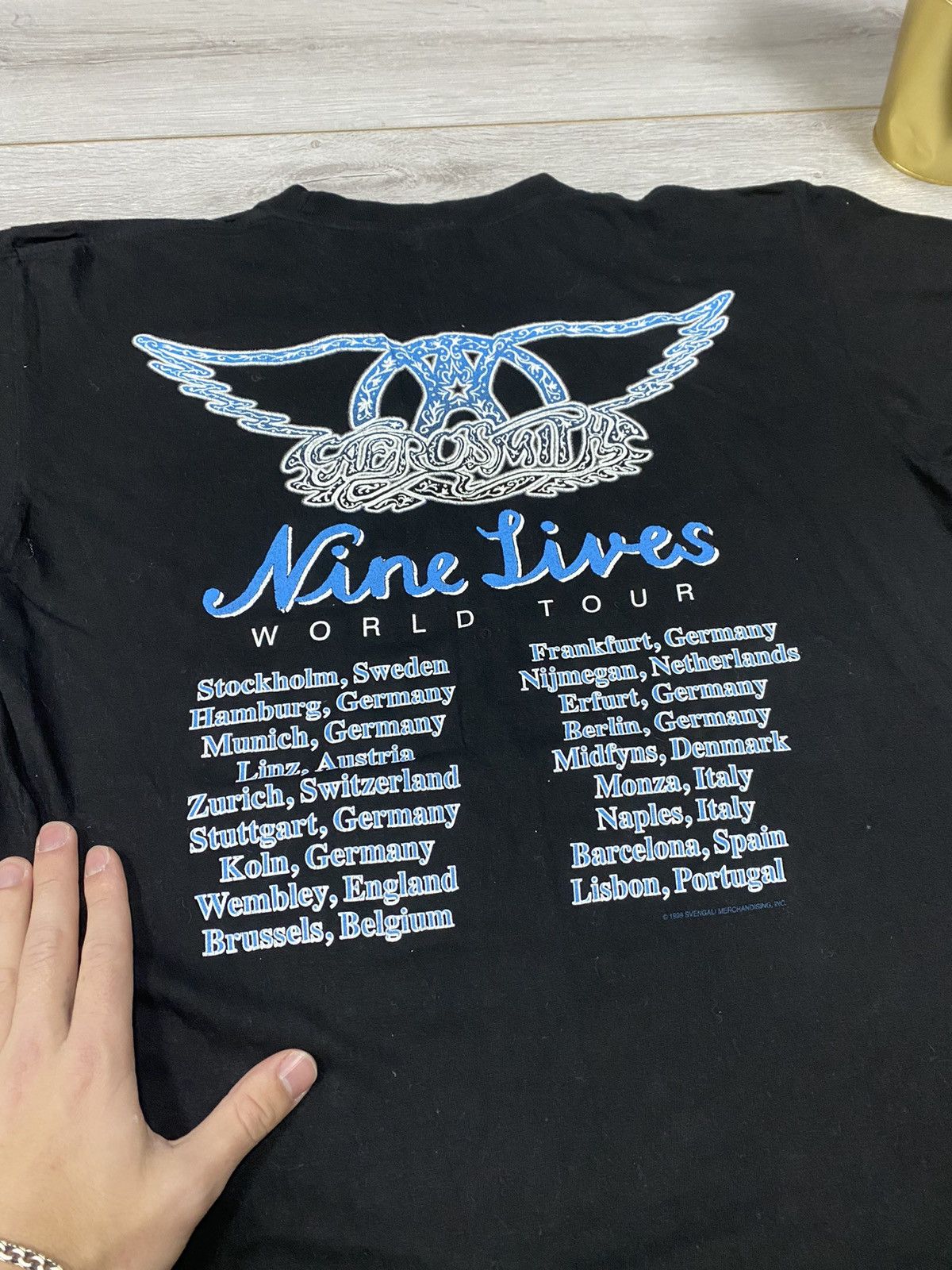 Band Tees 1997 Aerosmith Nine Lives Tour t-shirt Size US L / EU 52-54 / 3 - 7 Thumbnail