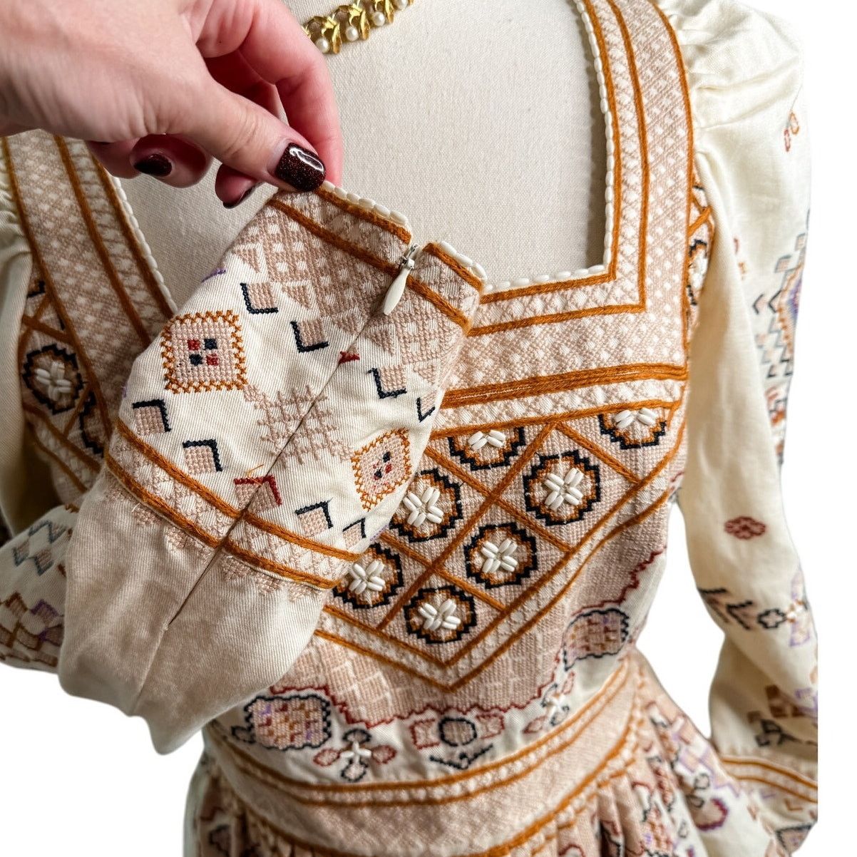 Ulla Johnson Ulla Johnson Adilah Beaded Embroidered Mini Dress size 0 Size XS / US 0-2 / IT 36-38 - 6 Thumbnail