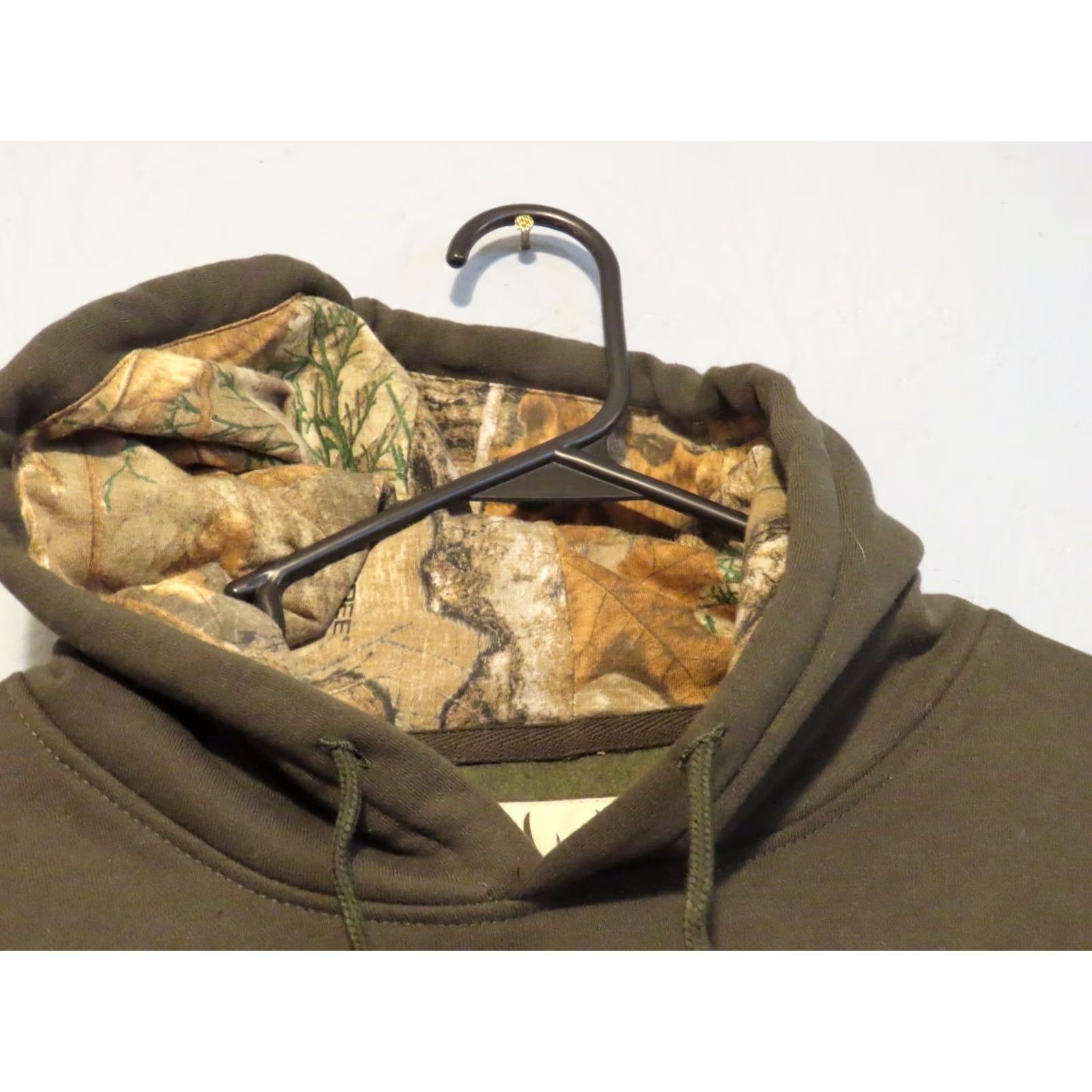 Realtree Buck Wear Hoodie Mens Large Green Camo Heavy Sweatshirt Crew Neck Hooded NWT Multicolor Wide Flag Home of the Brave 90s Inspired Size US L / EU 52-54 / 3 - 5 Thumbnail