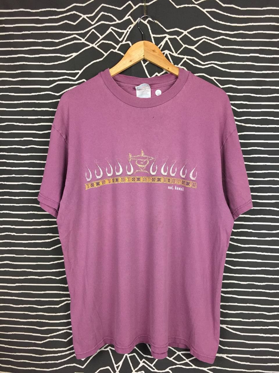 Hanes × Vintage Vtg 00s Hanes Maui Hawaii Spell Out Logo Graphic Tee Size US XL / EU 56 / 4 - 2 Thumbnail