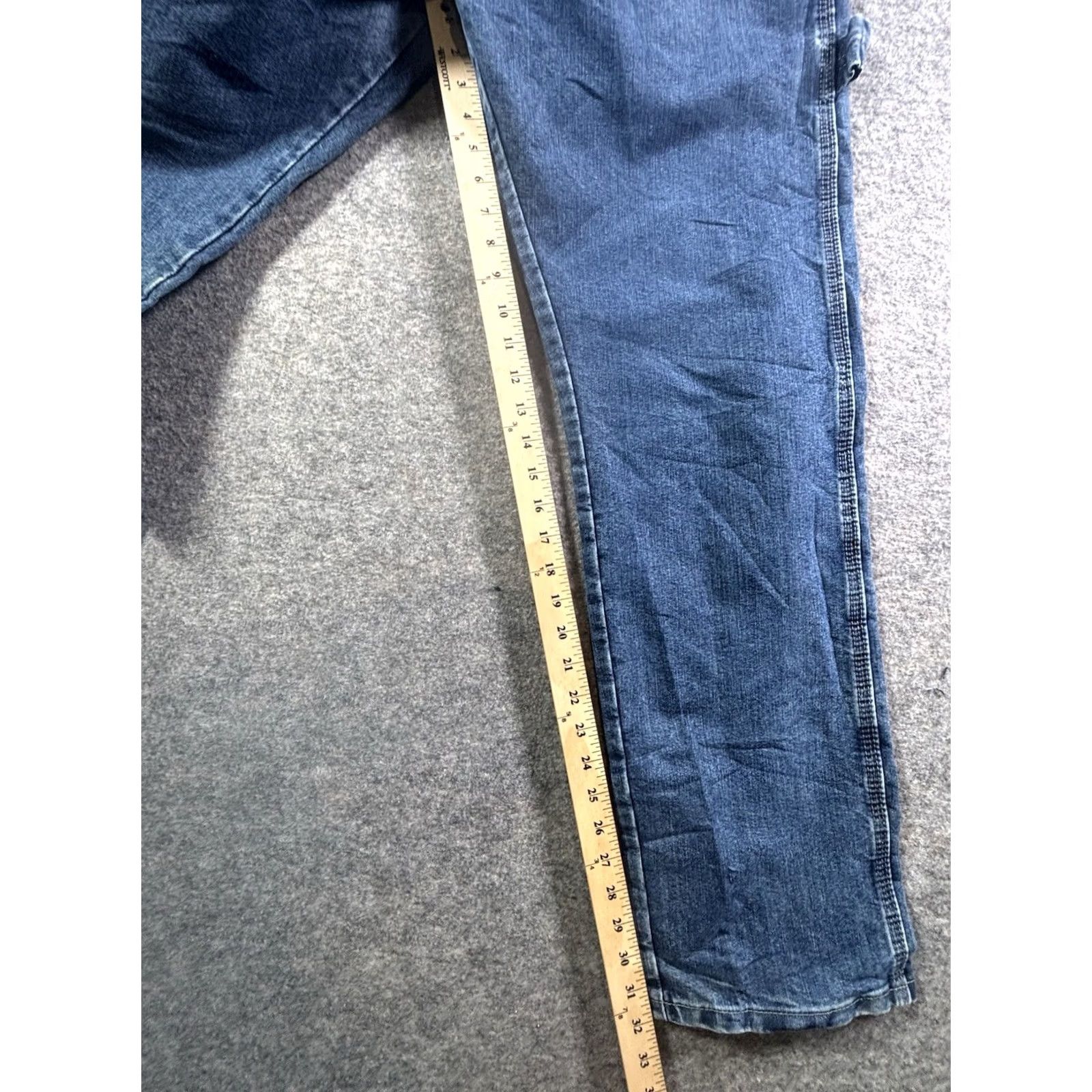 Wrangler Wrangler Carpenter Jeans Men's 32x32 Medium Wash Blue Denim Straight Leg Relaxed 5-Pocket USA Size US 32 / EU 48 - 5 Thumbnail