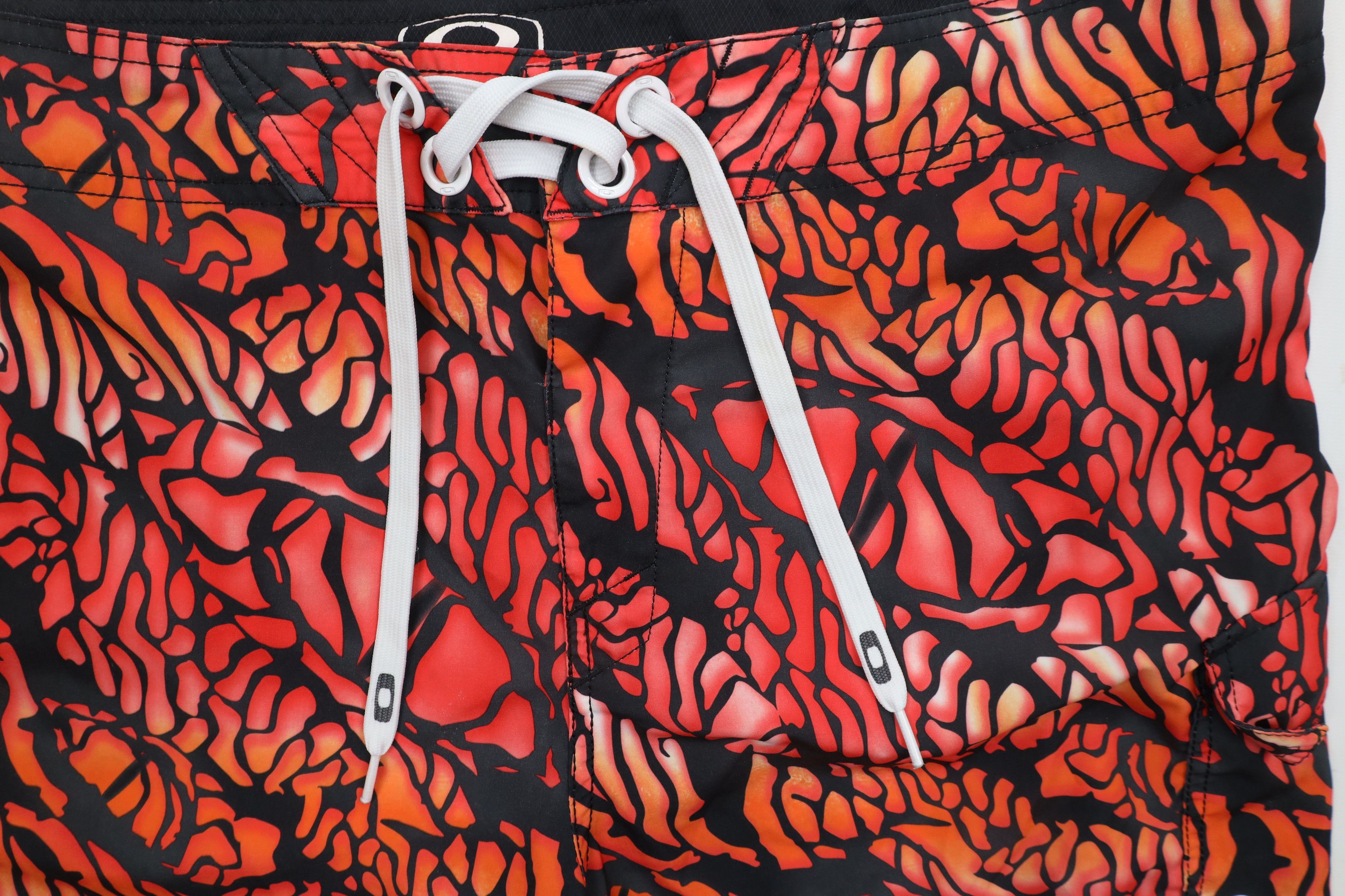 Oakley × Vintage Vintage Oakley Logo Abstract Hybrid Board Shorts Swim Trunks Size US 38 / EU 54 - 5 Thumbnail