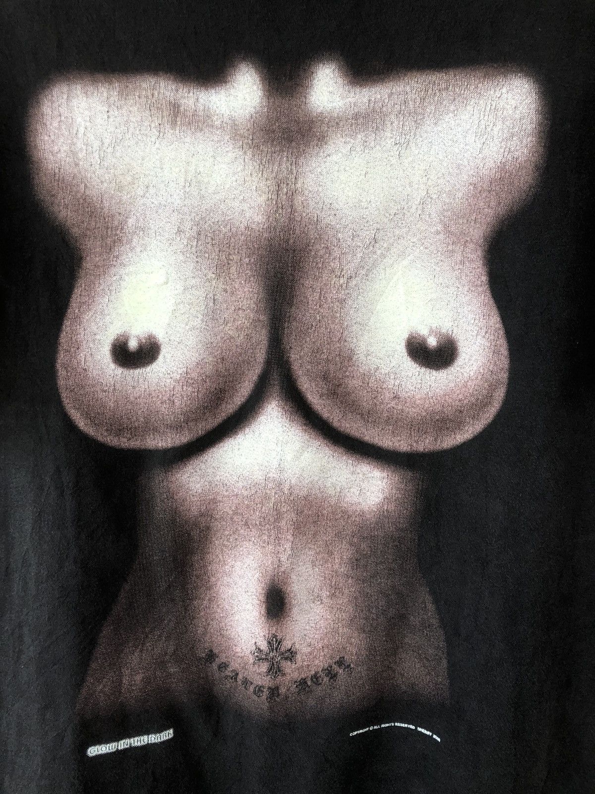 Hot Model Sex Vintage Big Tits Sexy Body Glow In The Dark Tee Size US L / EU 52-54 / 3 - 3 Thumbnail